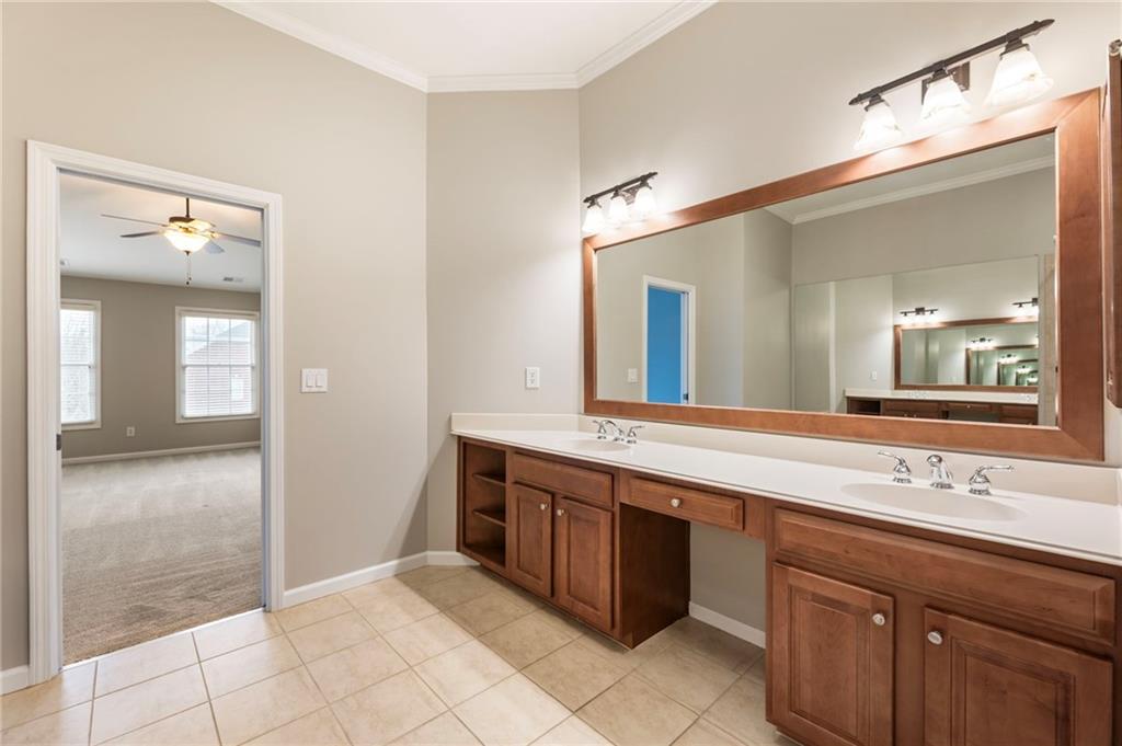 5905 Waters Edge Trail