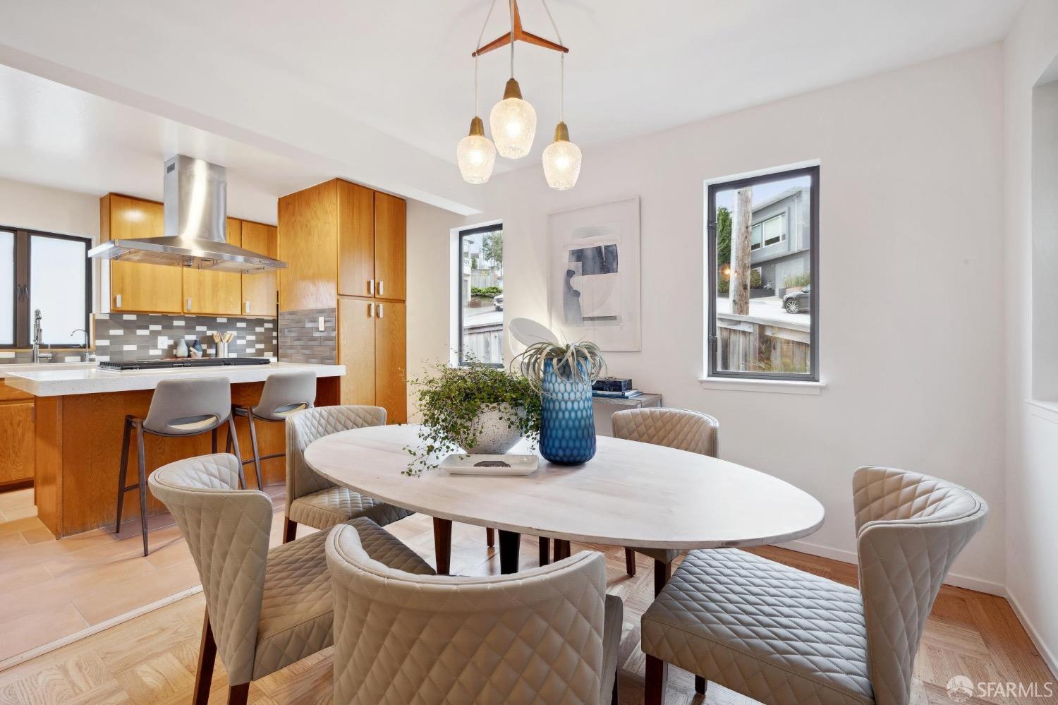 35 Valmar Terrace