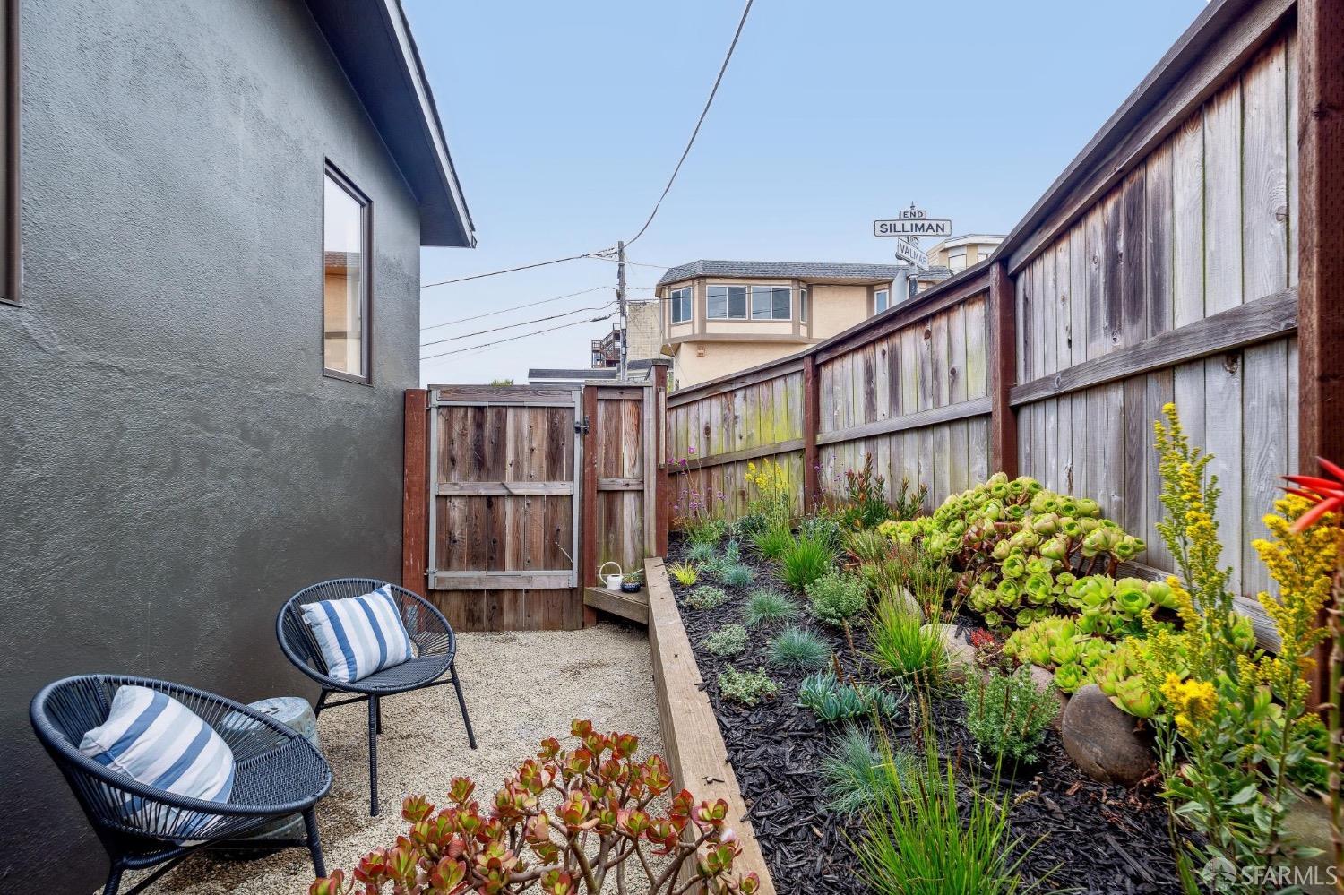 35 Valmar Terrace
