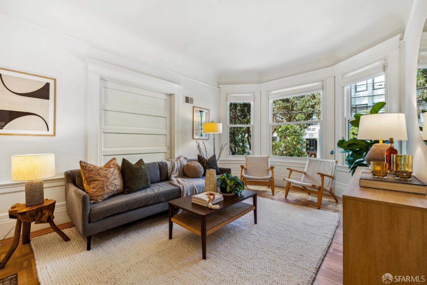 1221 Noe Street