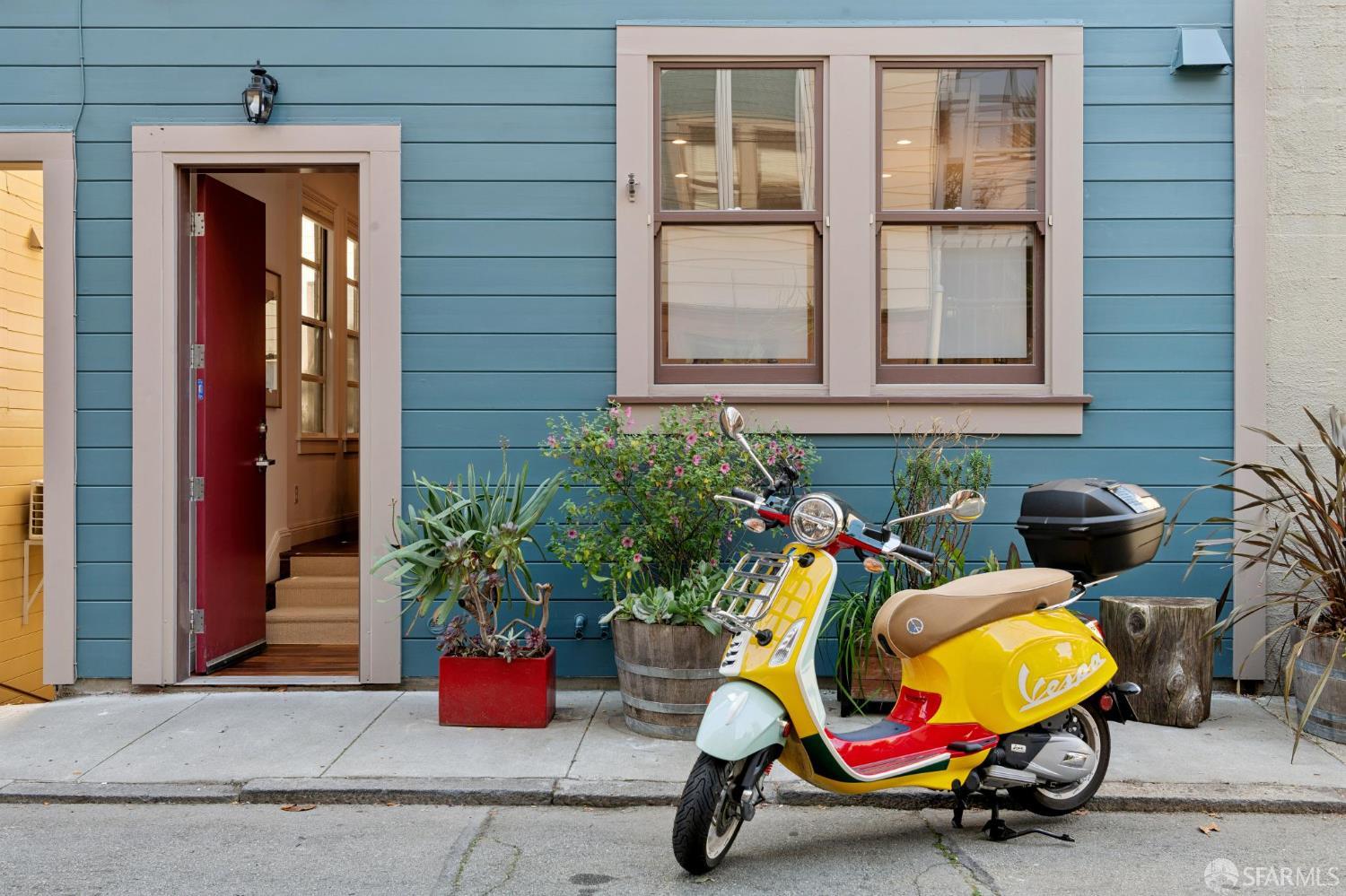 585 Francisco Street