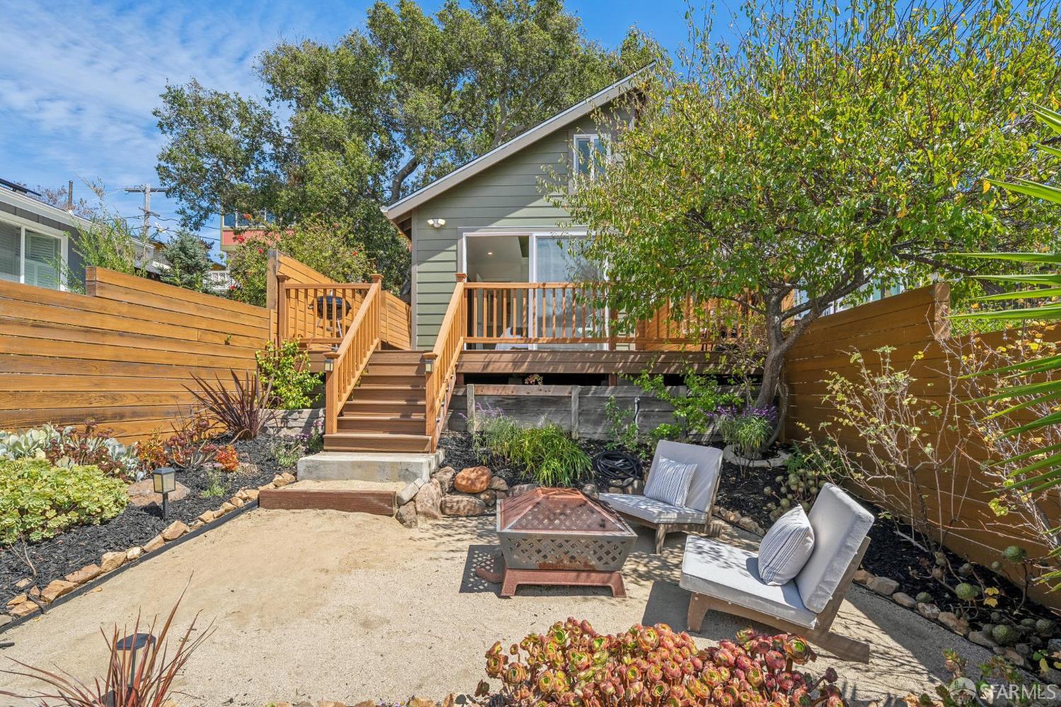 209 Santa Clara Street