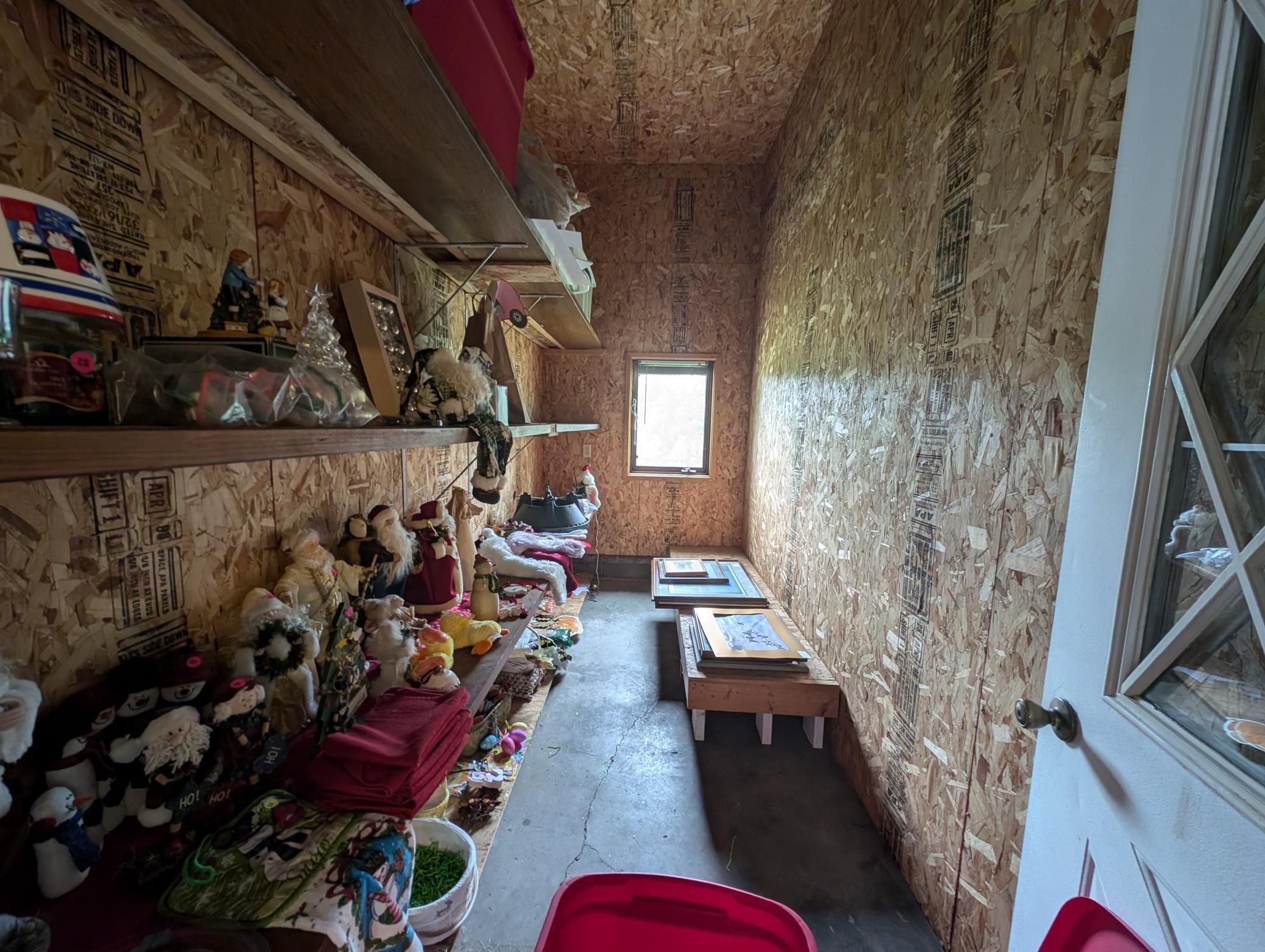 202 Railway Avenue N