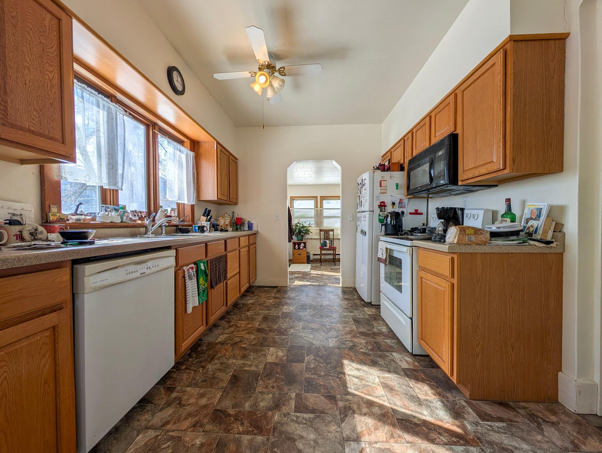323 3rd Avenue NW