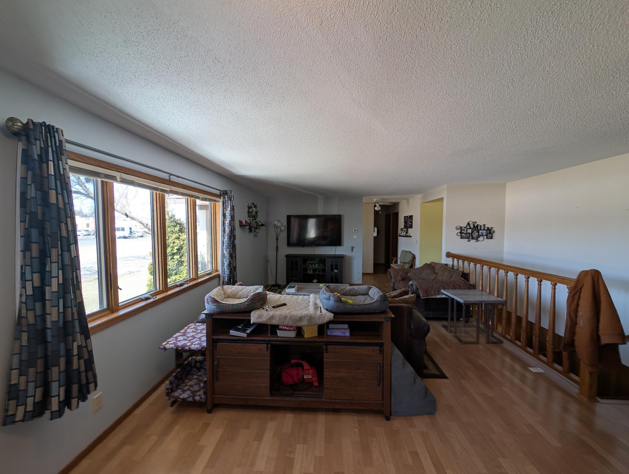 411 6th Avenue SW