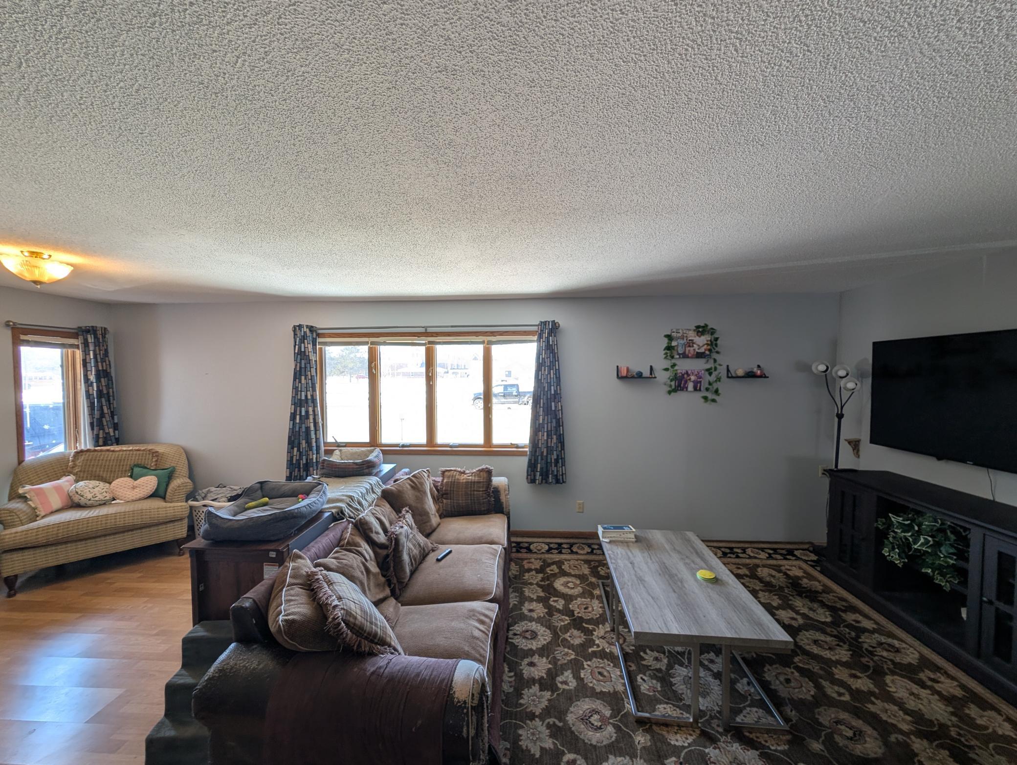 411 6th Avenue SW