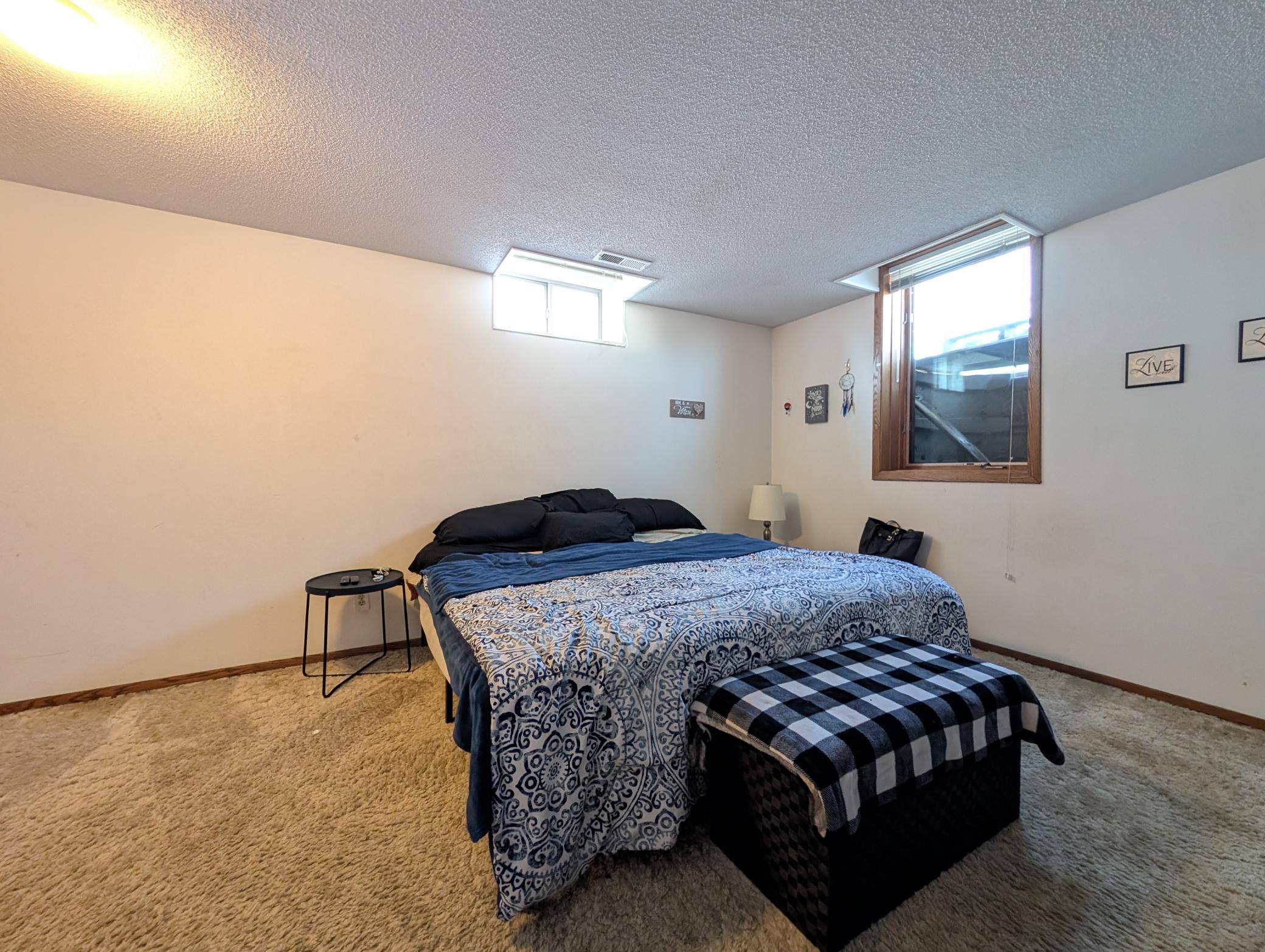 411 6th Avenue SW