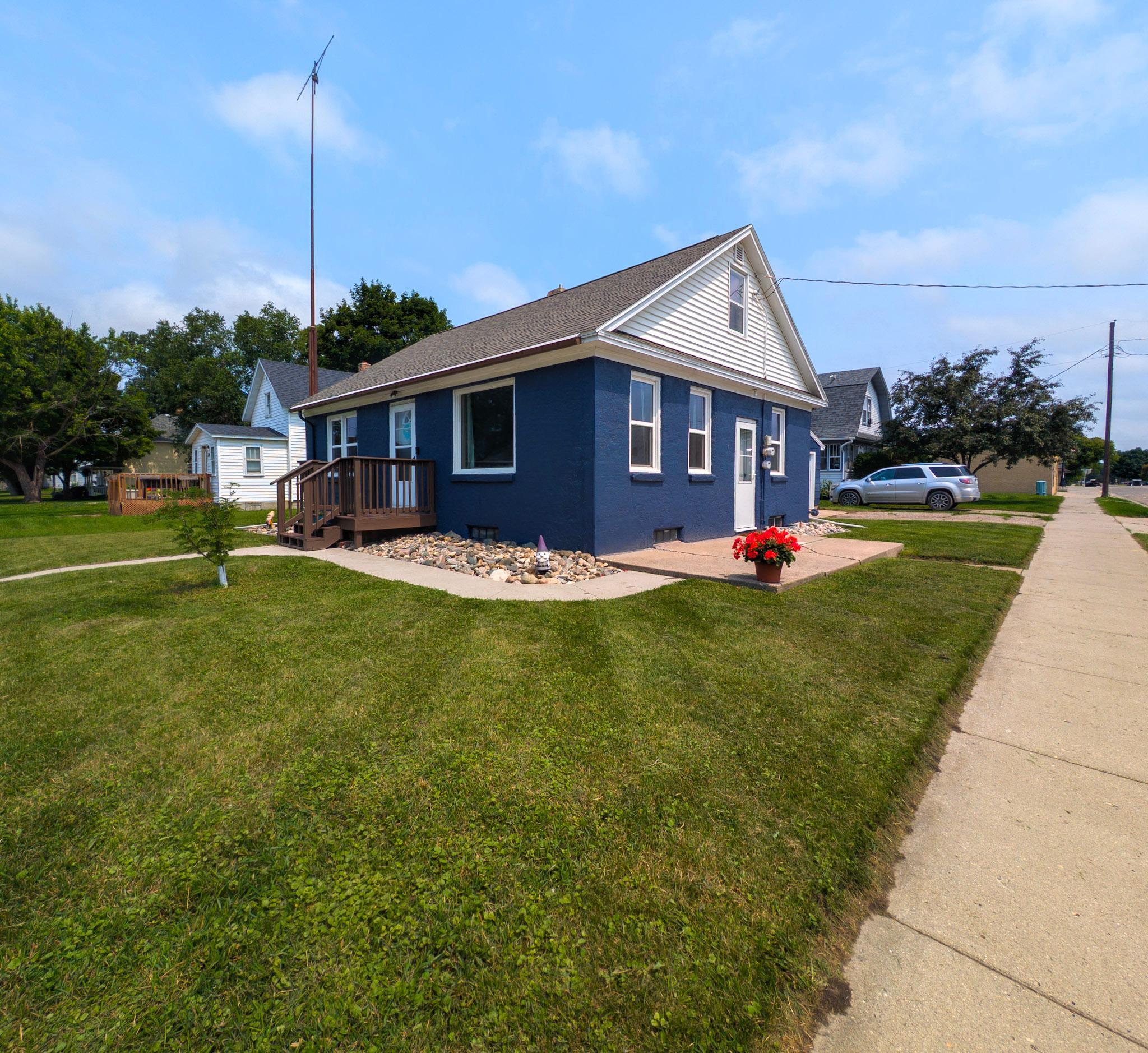 100 Walker Avenue N