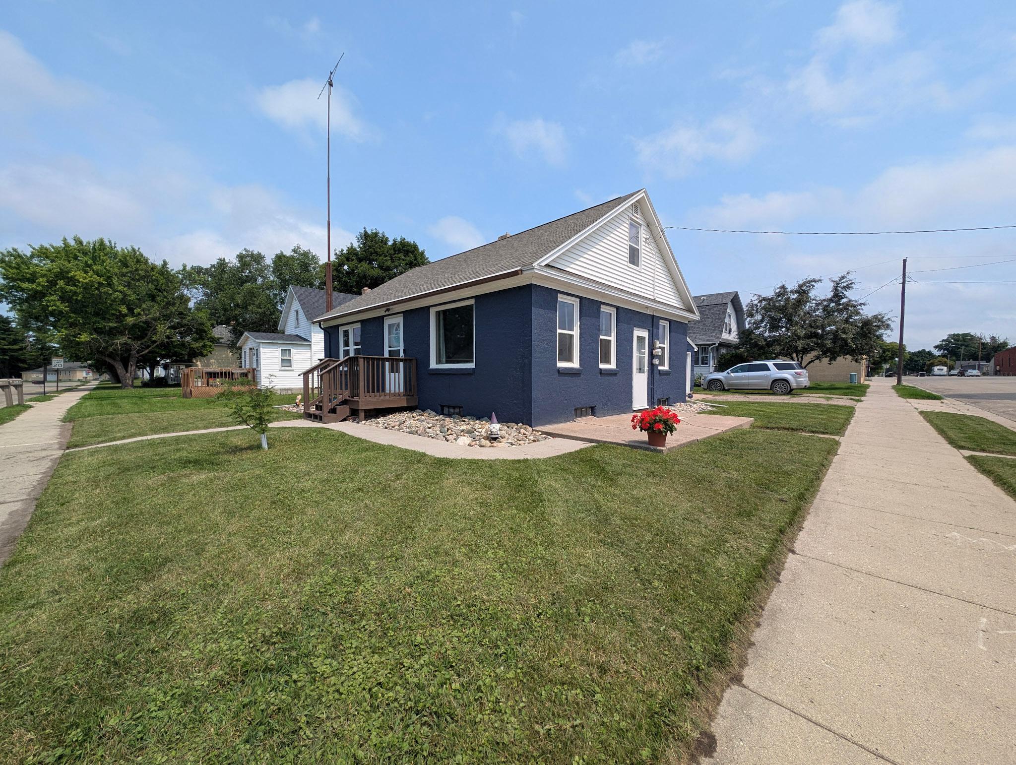 100 Walker Avenue N