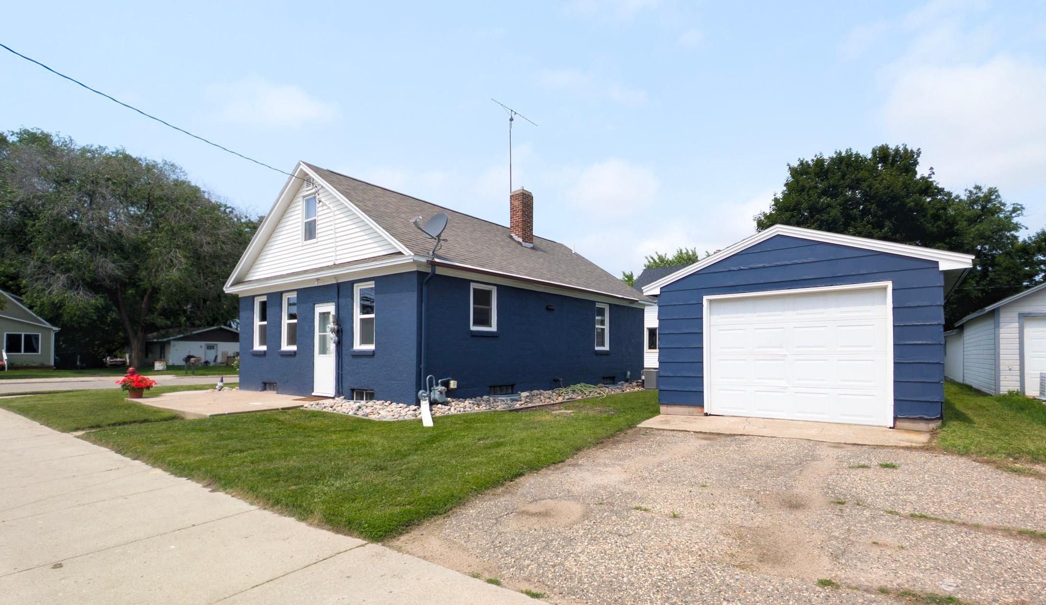 100 Walker Avenue N