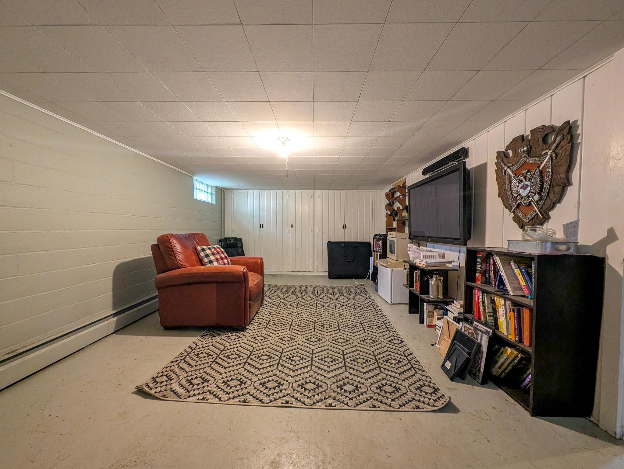 145 5th Street NW