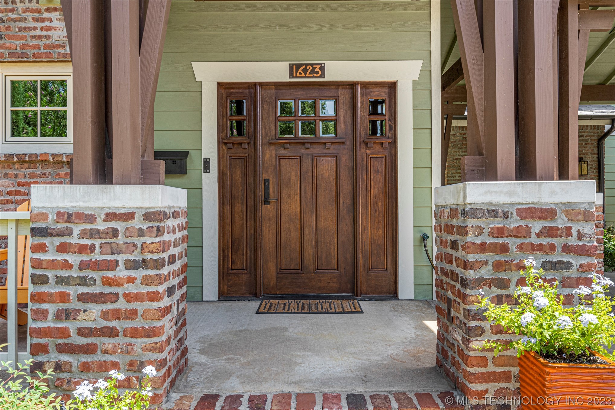 1623 S Rockford Avenue