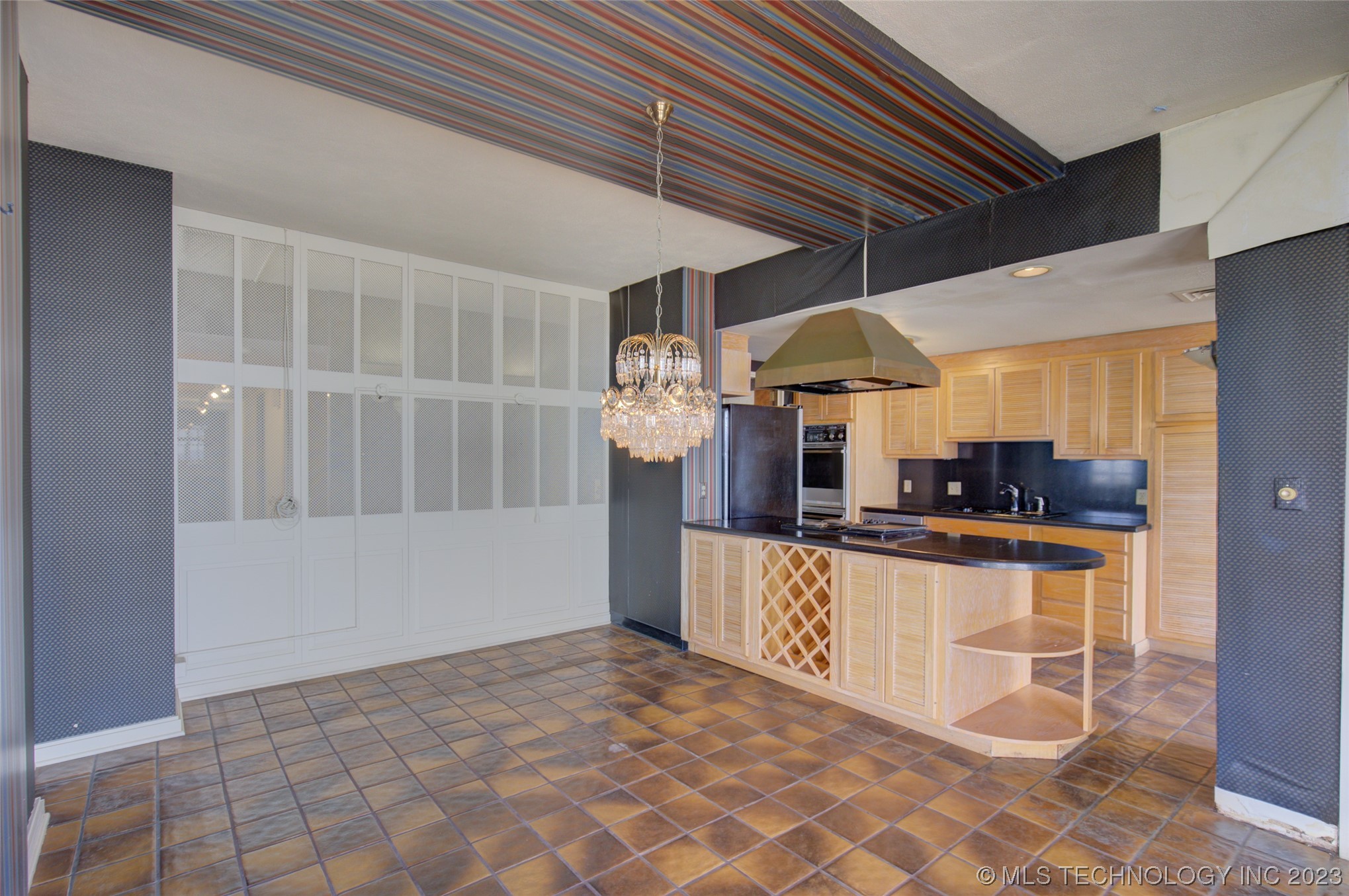 2300 S Riverside Drive 17G