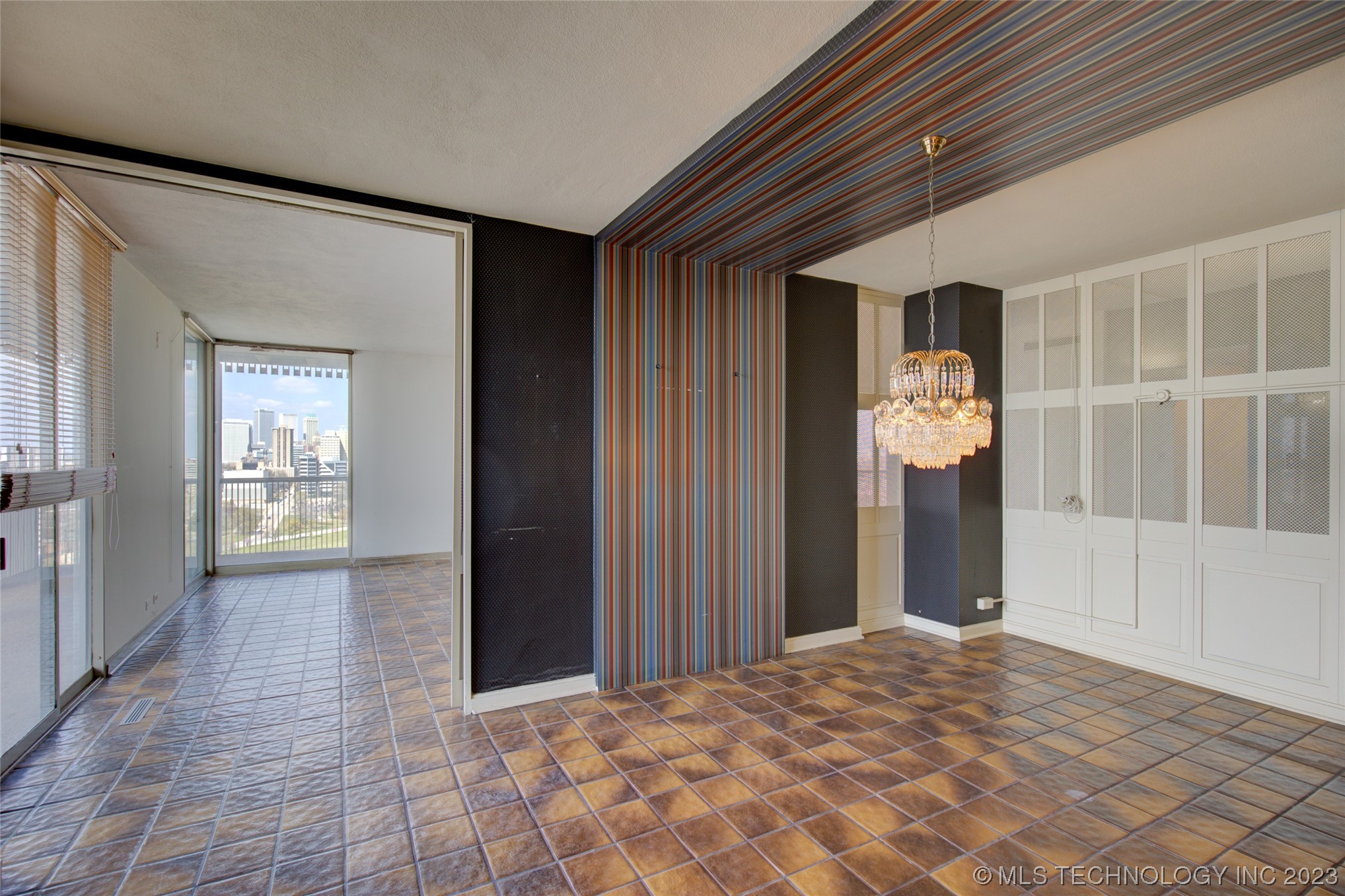 2300 S Riverside Drive 17G