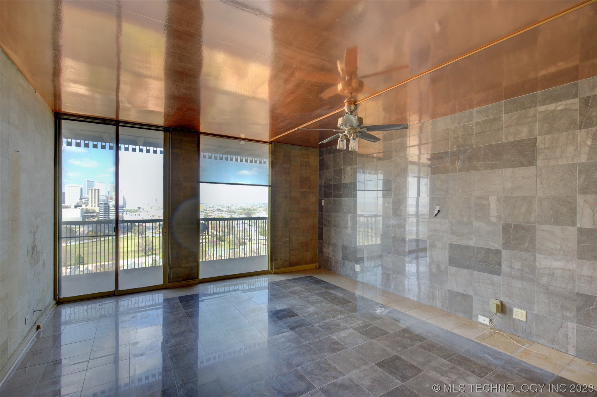 2300 S Riverside Drive 17G