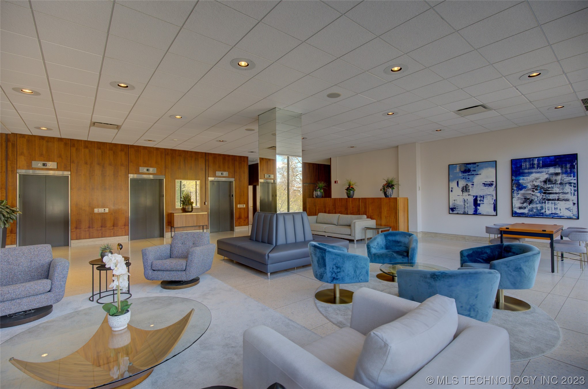 2300 S Riverside Drive 17G