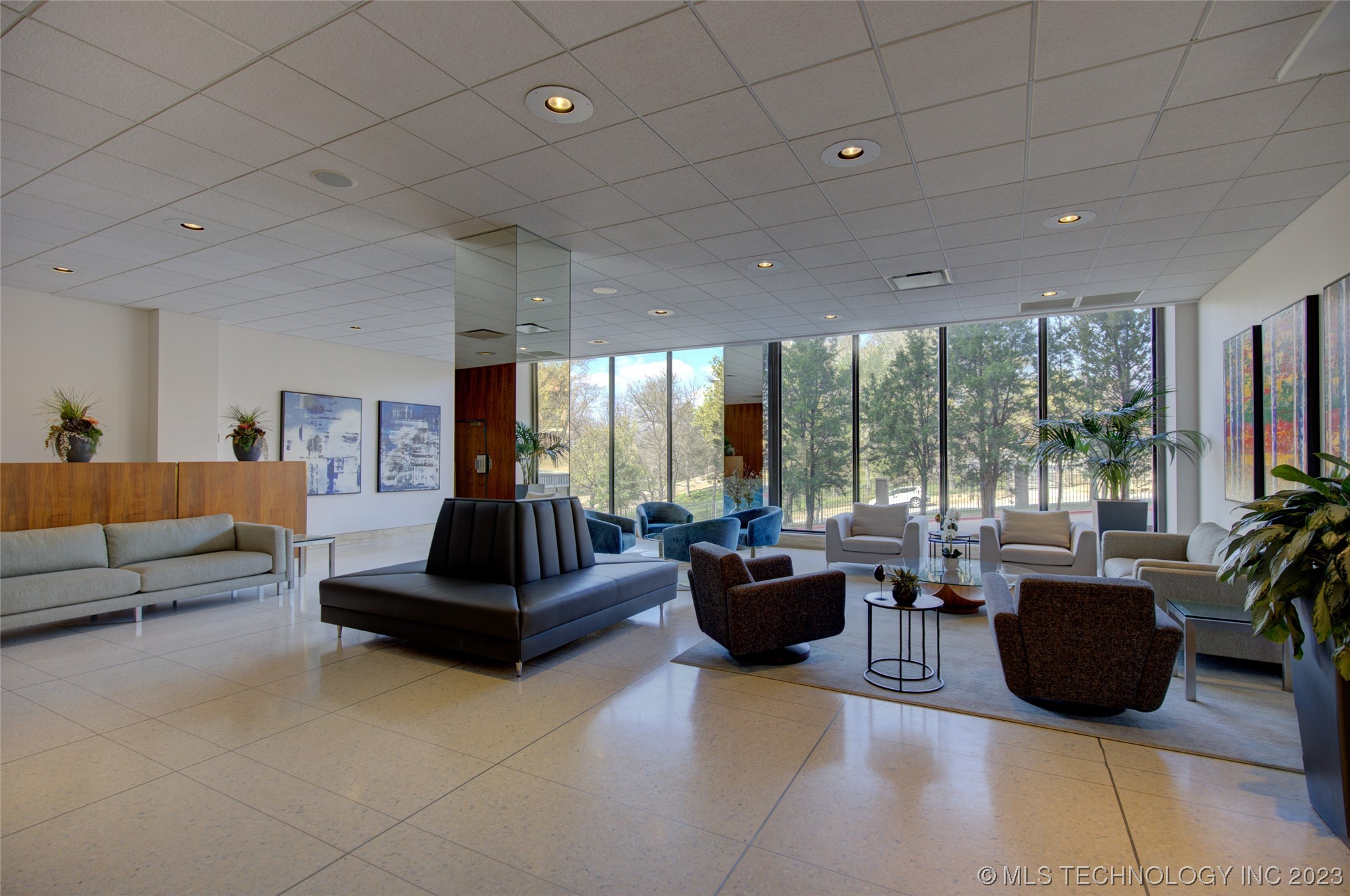 2300 S Riverside Drive 17G