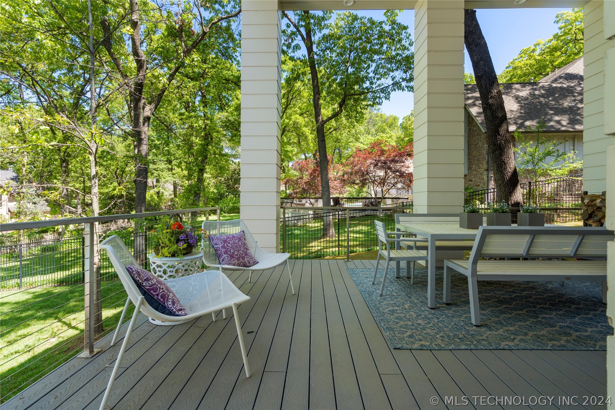 9710 S Urbana Avenue