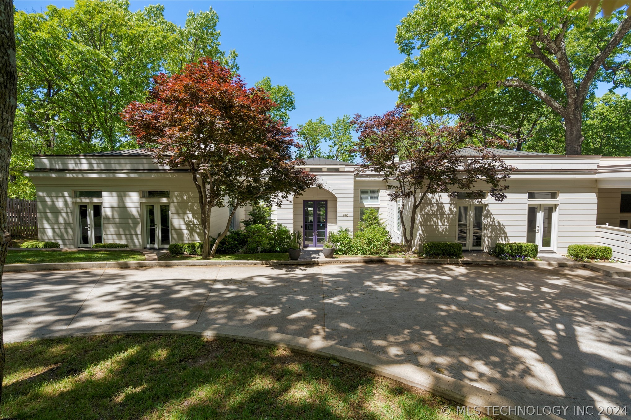 9710 S Urbana Avenue