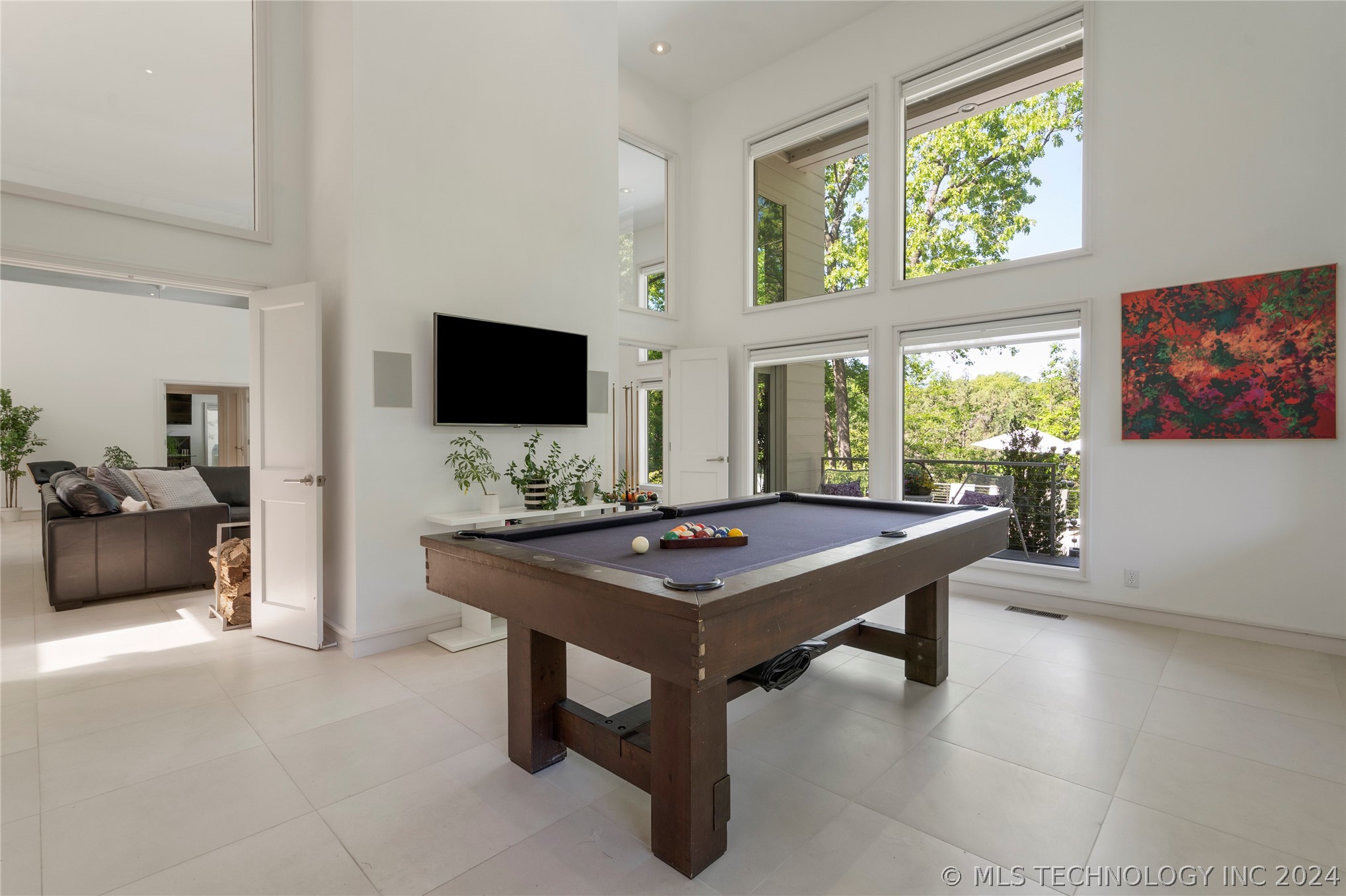 9710 S Urbana Avenue