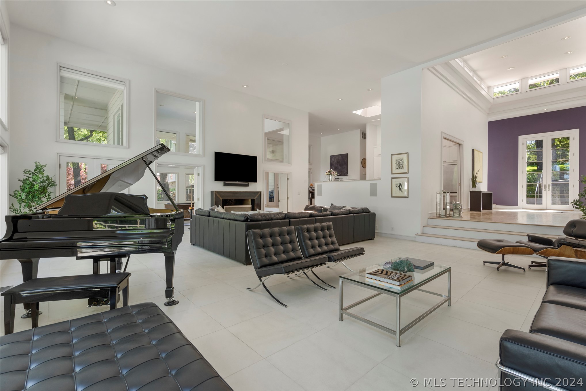 9710 S Urbana Avenue