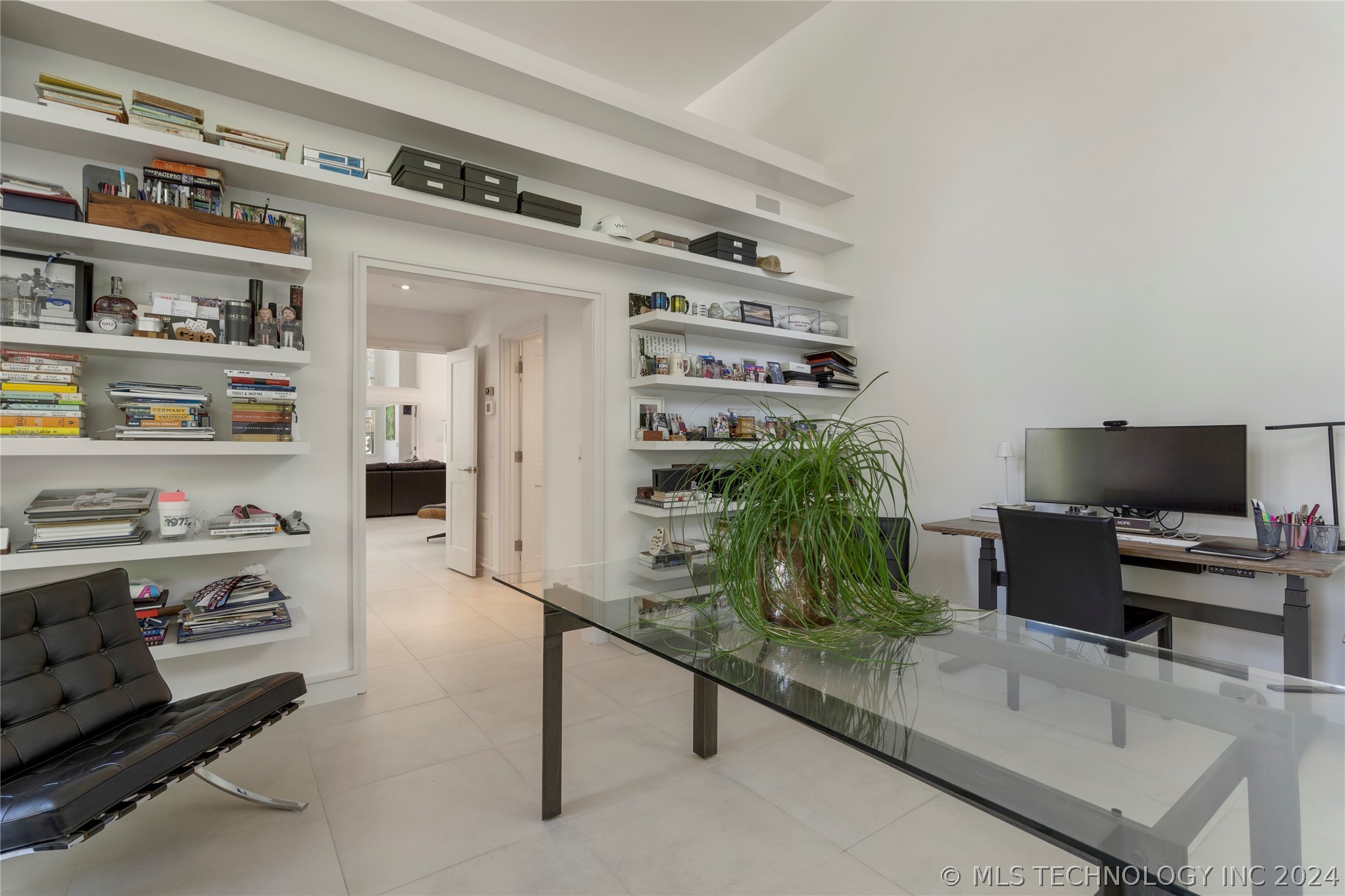 9710 S Urbana Avenue