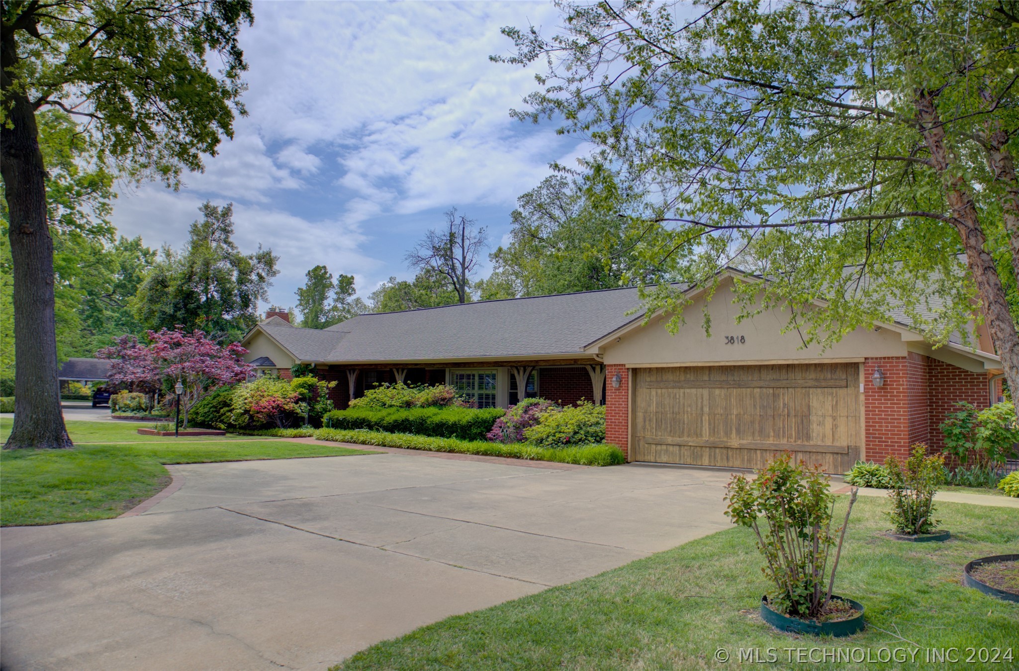 3818 S Florence Place