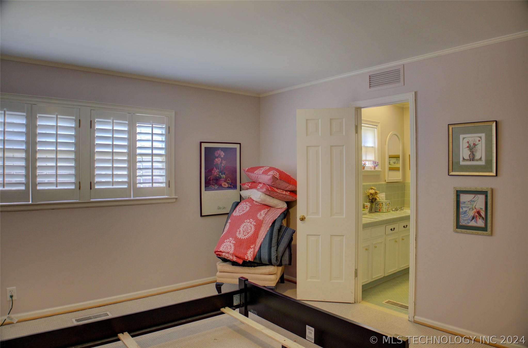 3818 S Florence Place