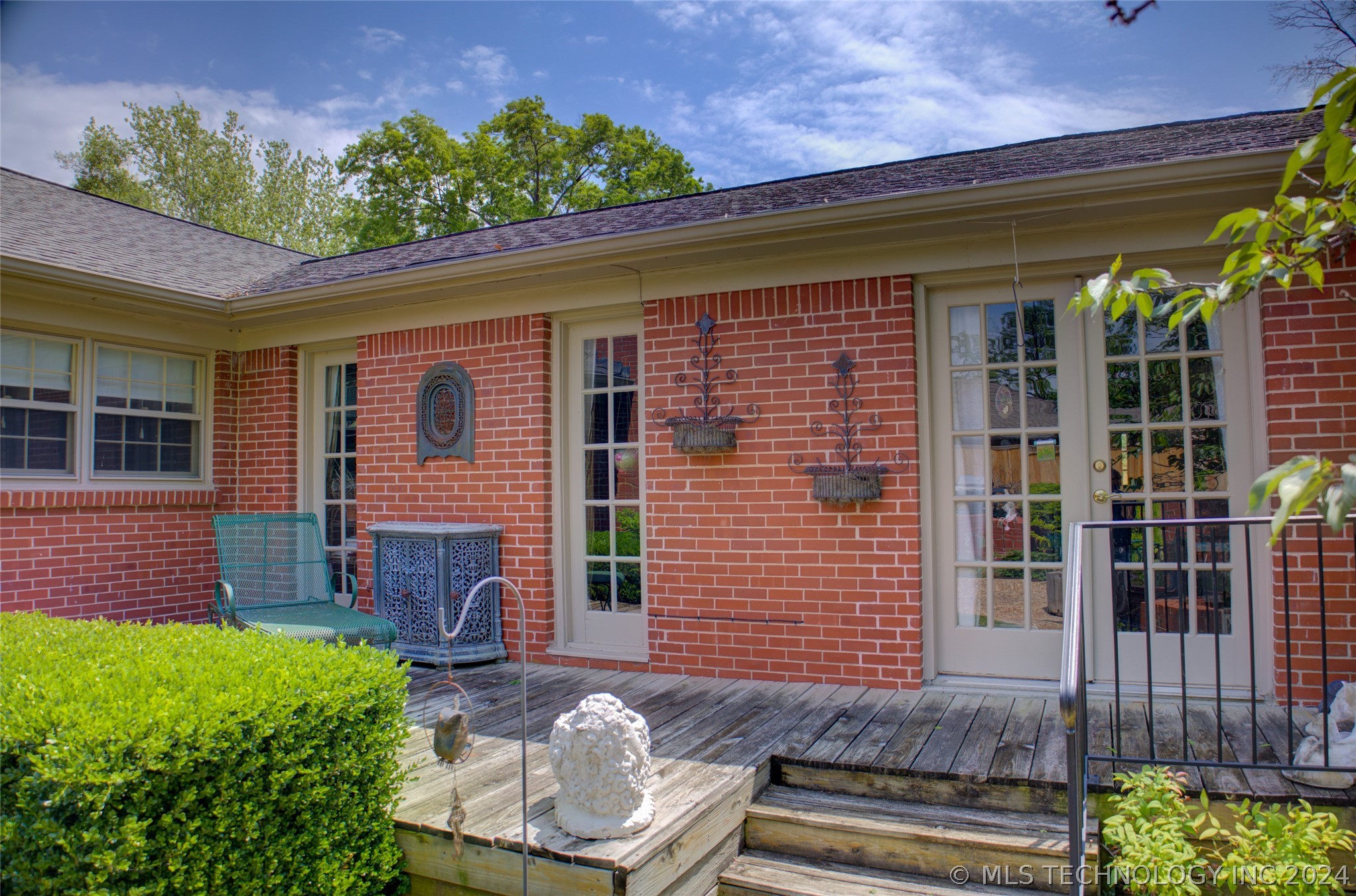 3818 S Florence Place