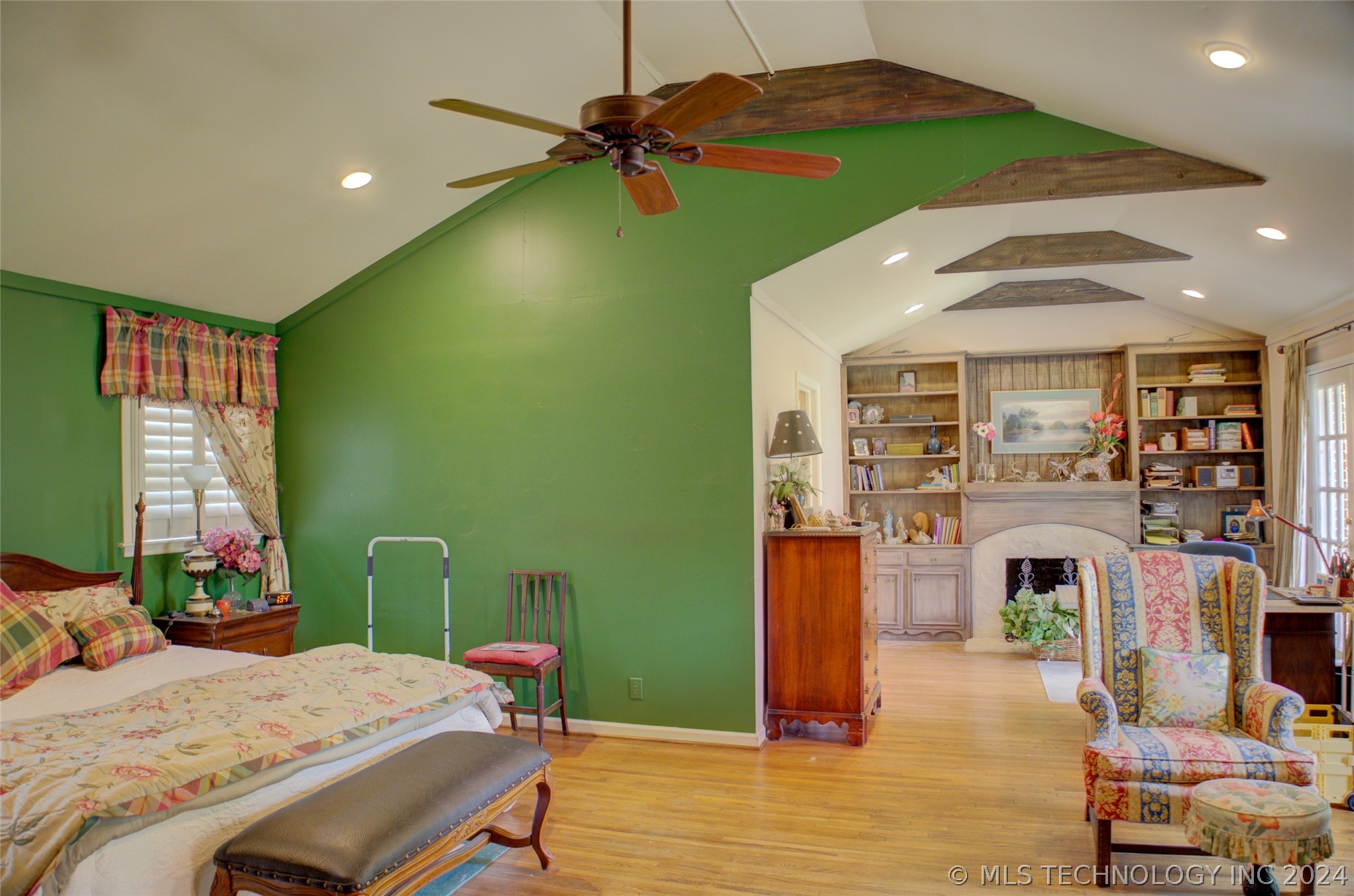 3818 S Florence Place