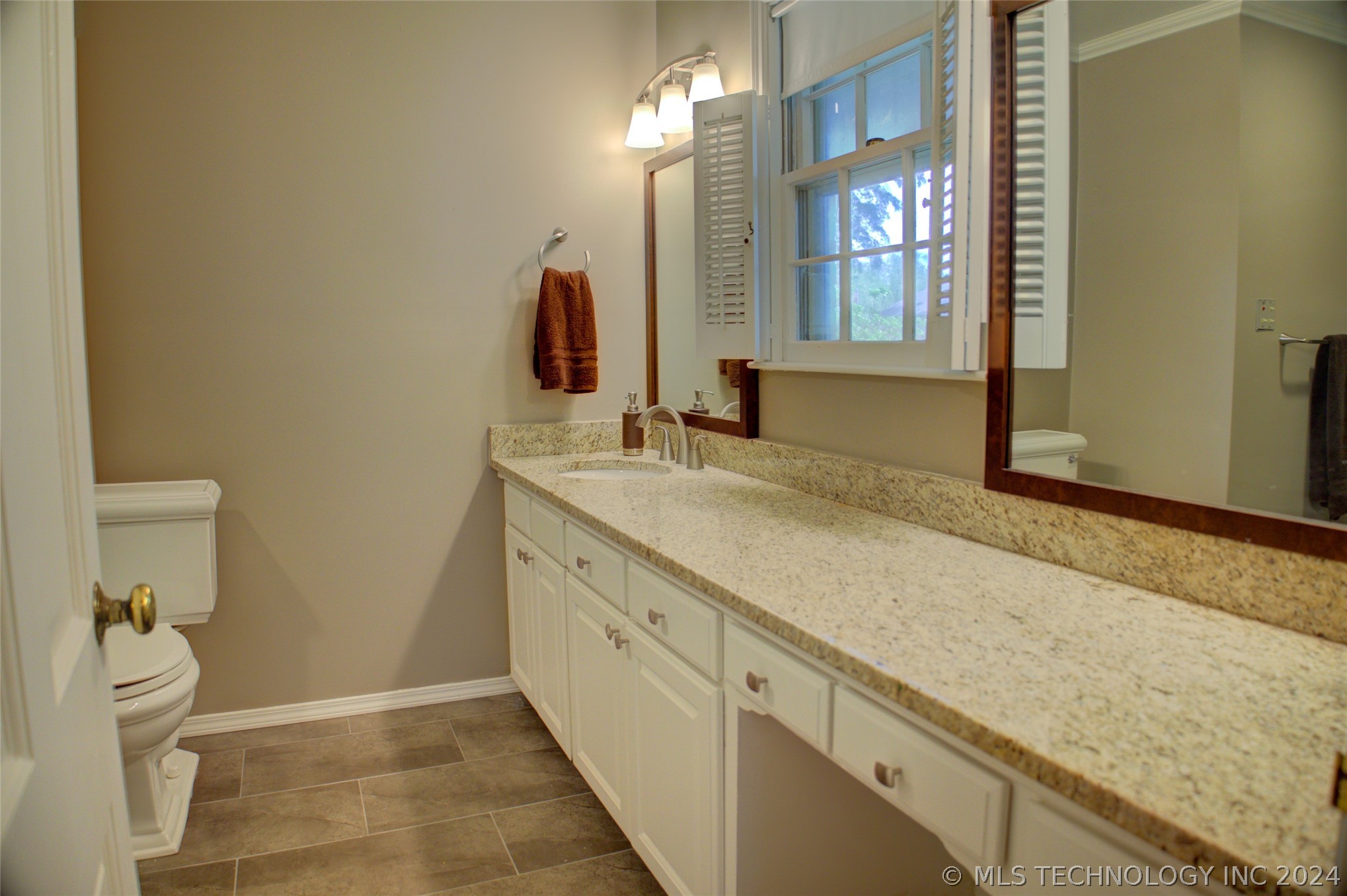 3818 S Florence Place