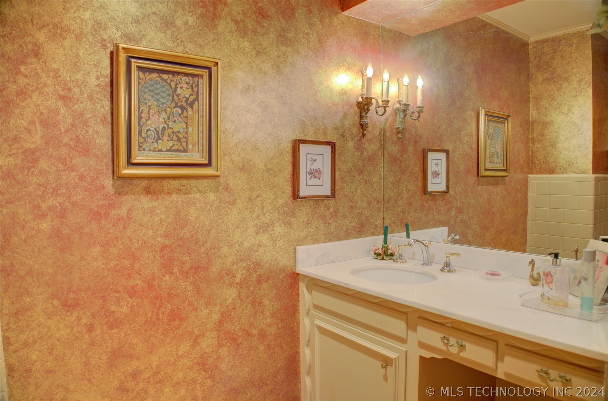 3818 S Florence Place