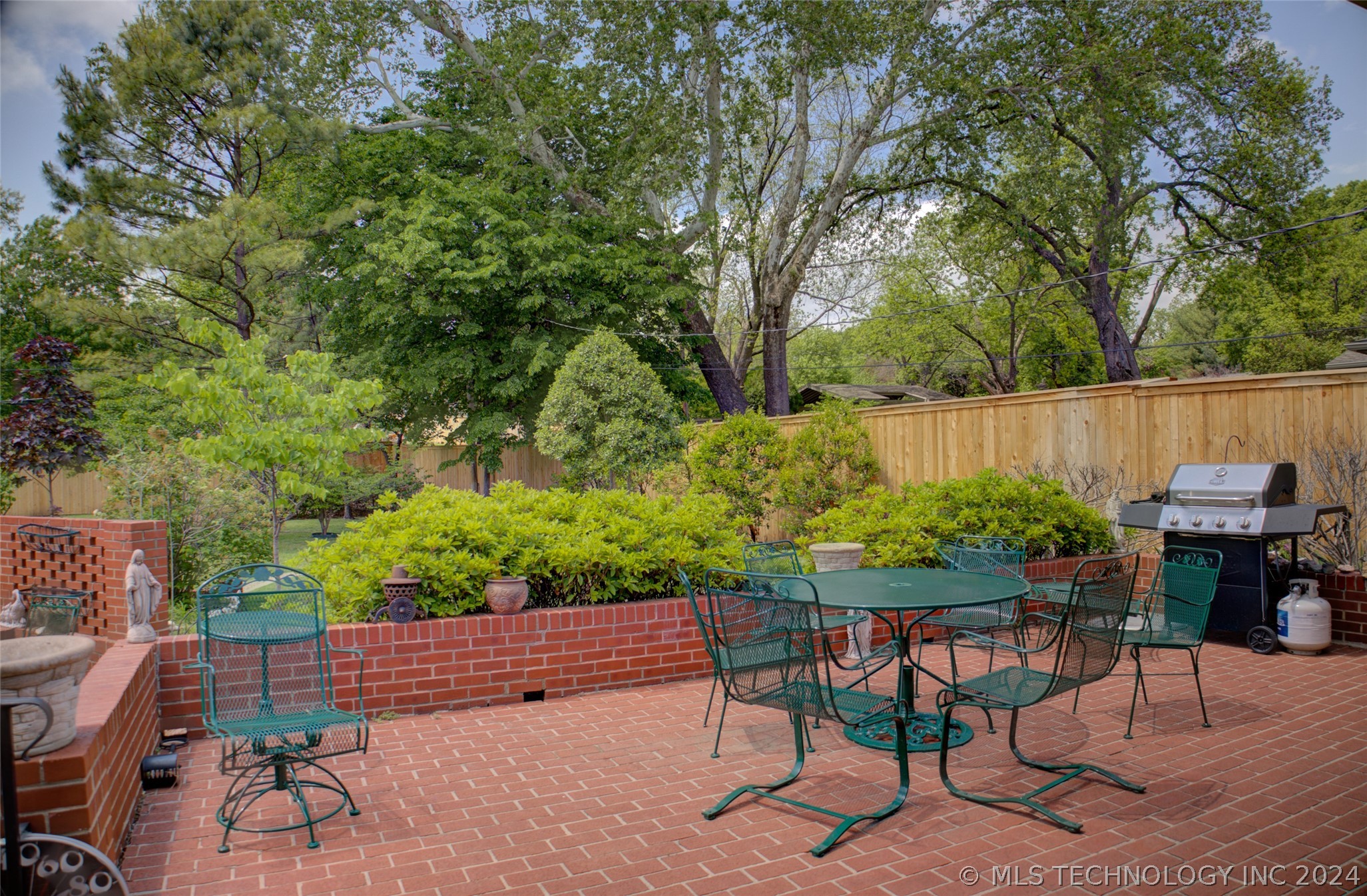 3818 S Florence Place