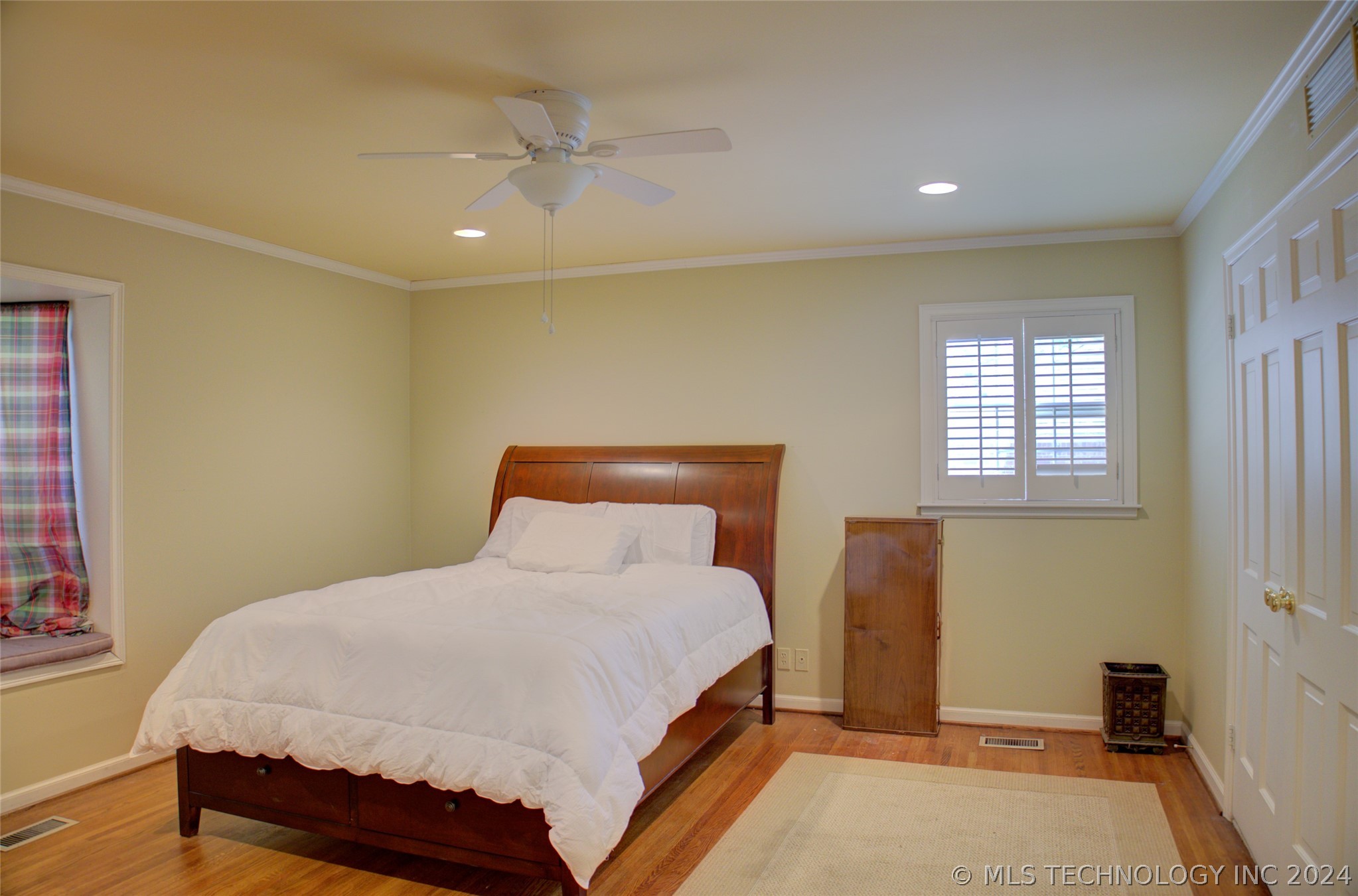 3818 S Florence Place