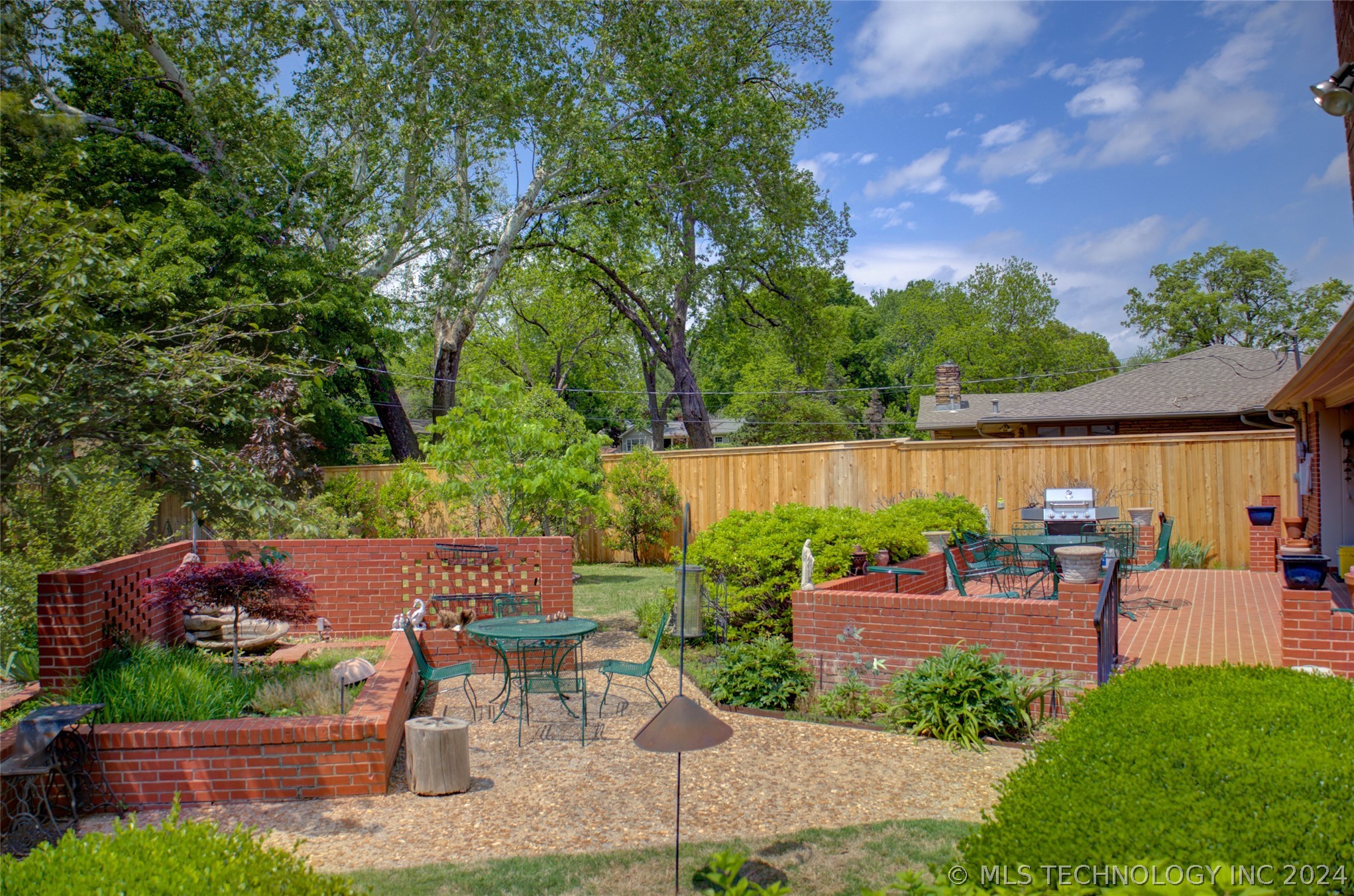 3818 S Florence Place