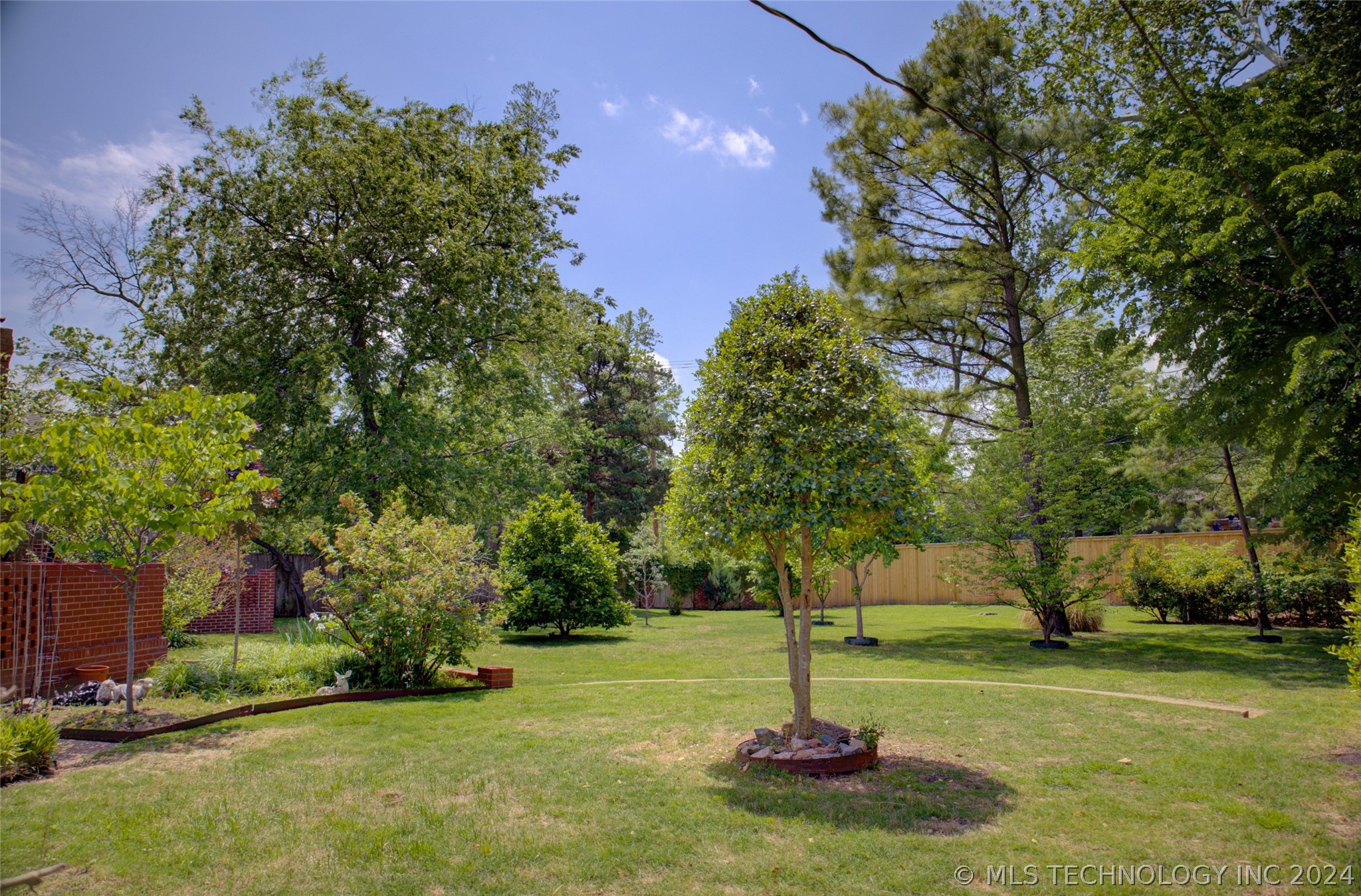 3818 S Florence Place