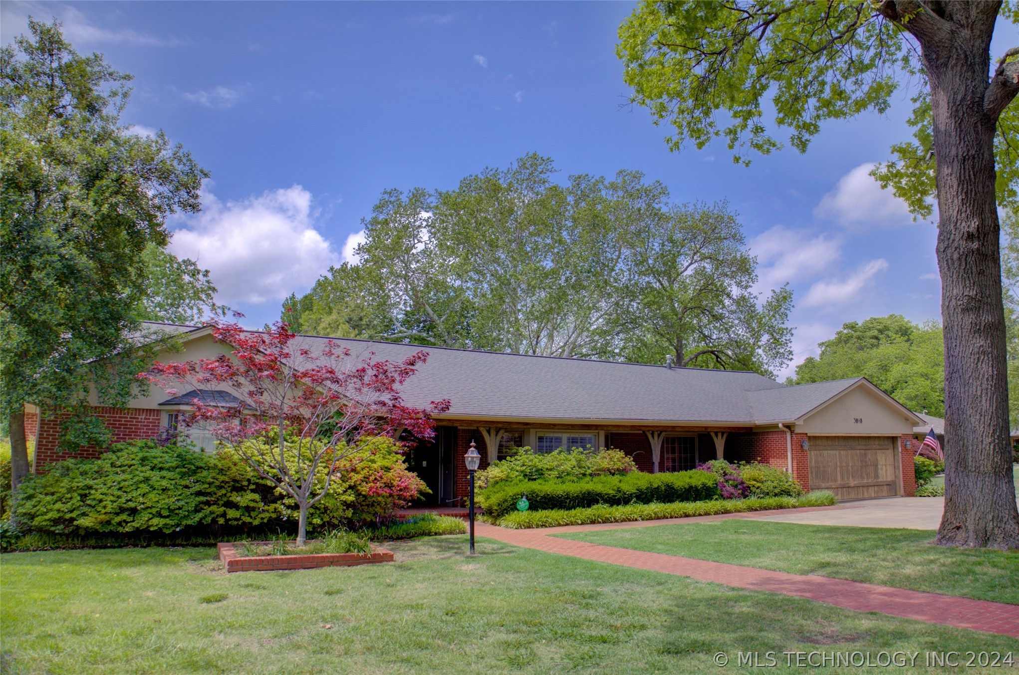 3818 S Florence Place