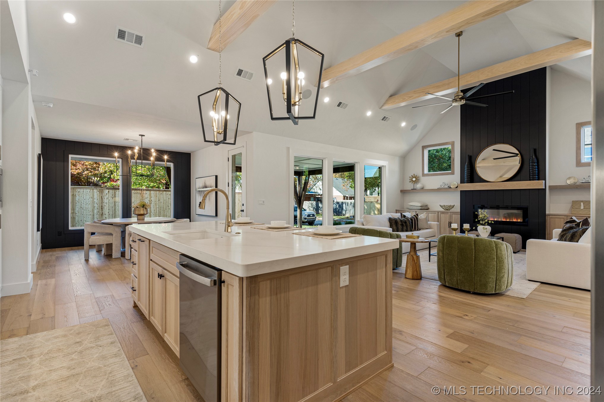 10304 S College Avenue