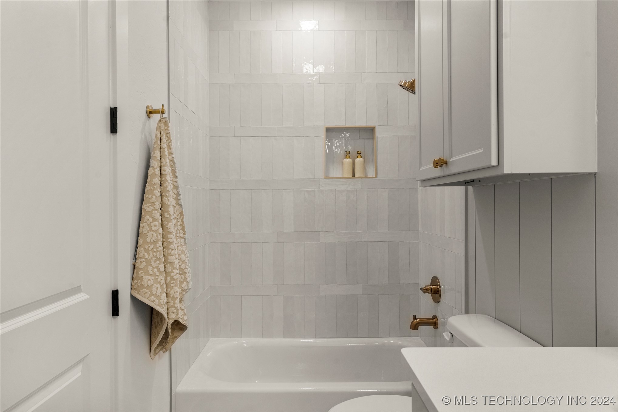 10304 S College Avenue