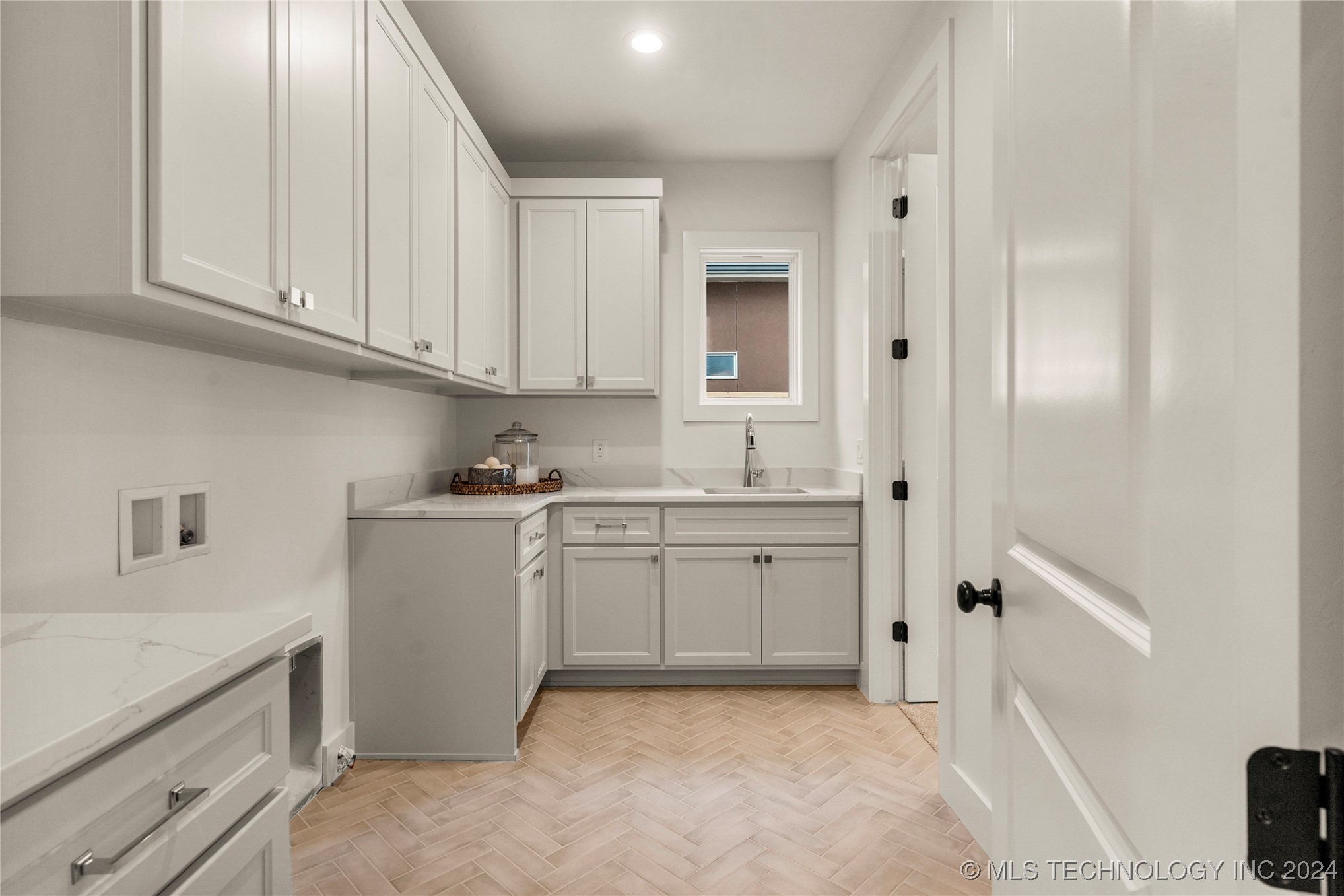 10304 S College Avenue