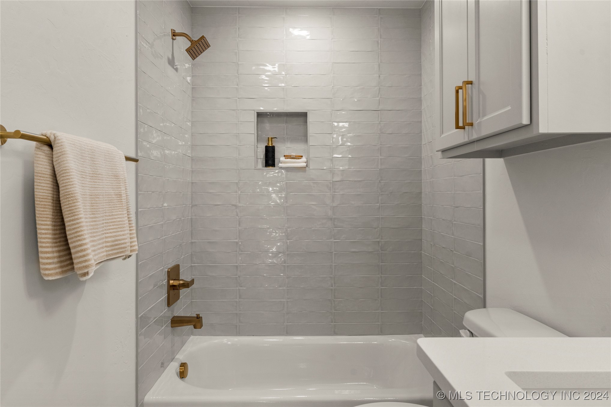 10304 S College Avenue