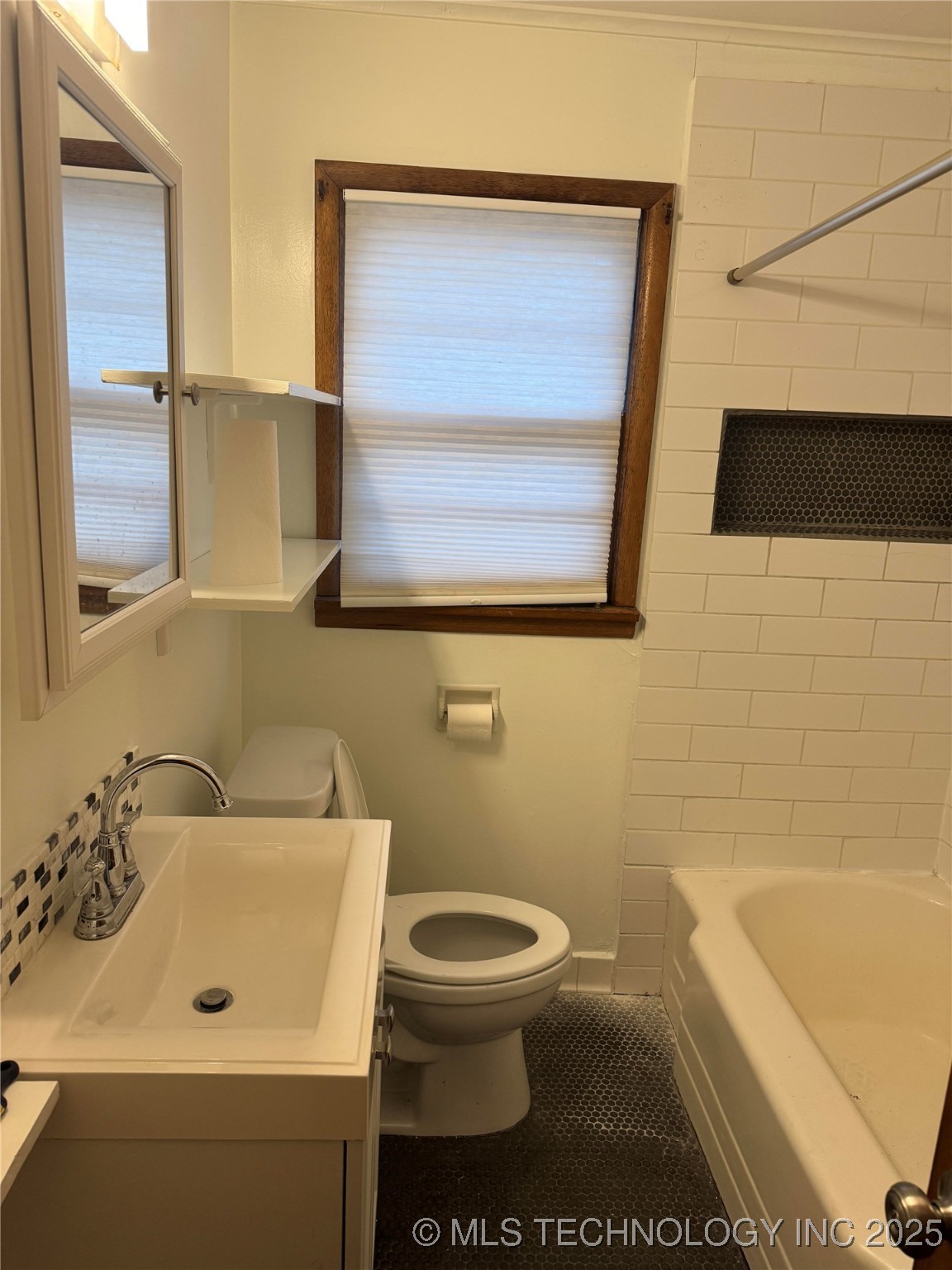 3823 S Jamestown Avenue