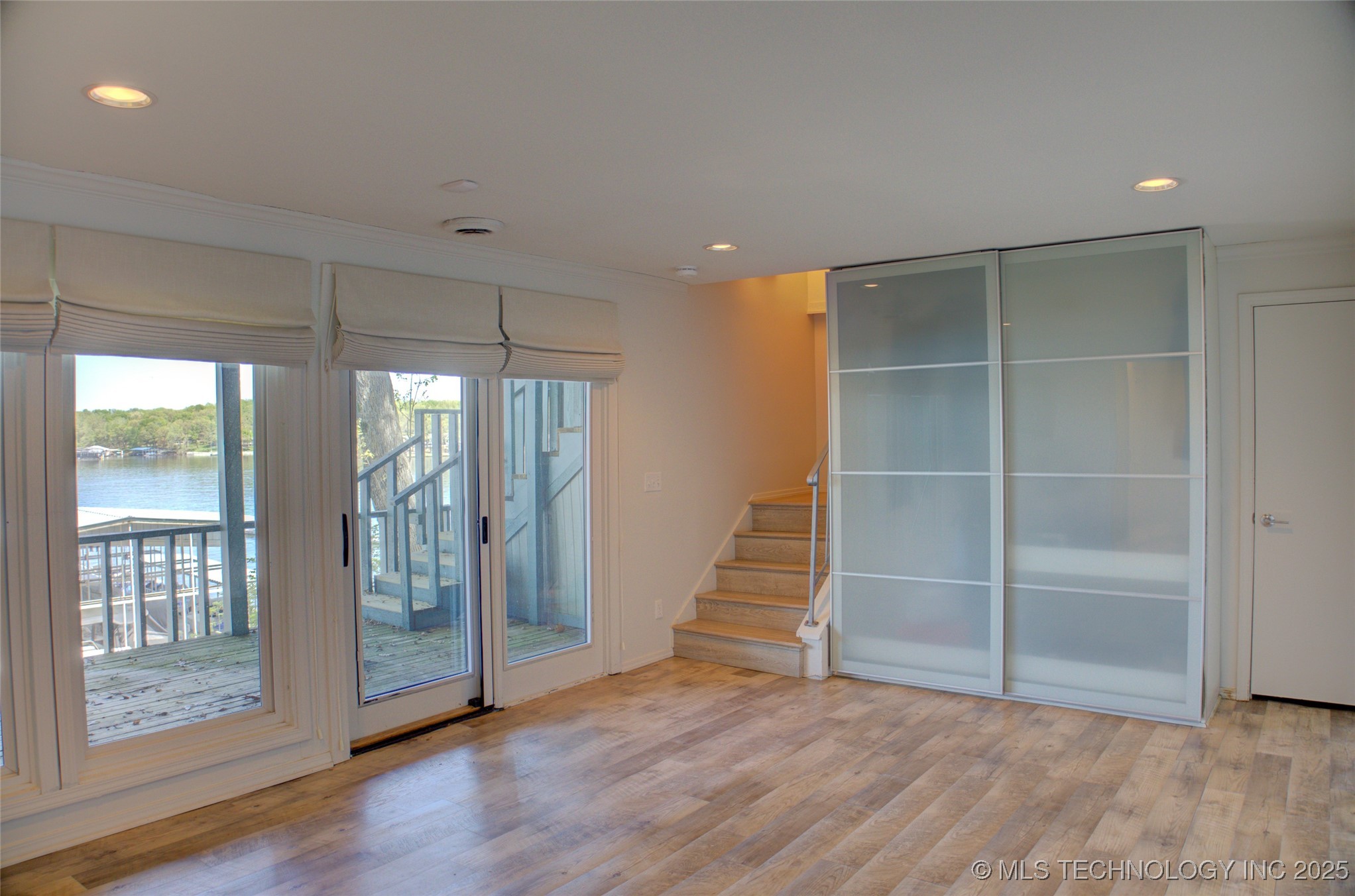 450779 E 341 Road 29