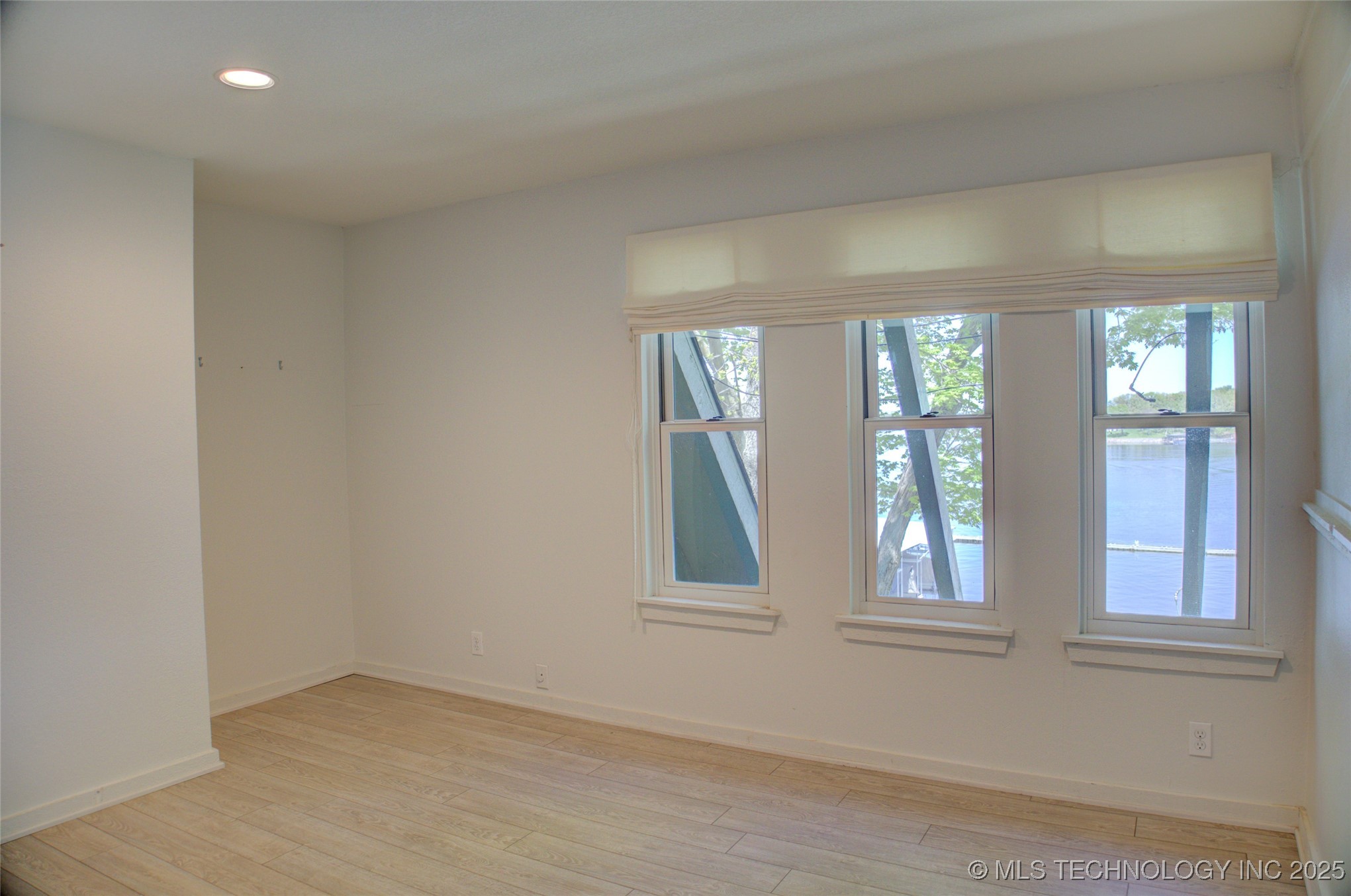 450779 E 341 Road 29