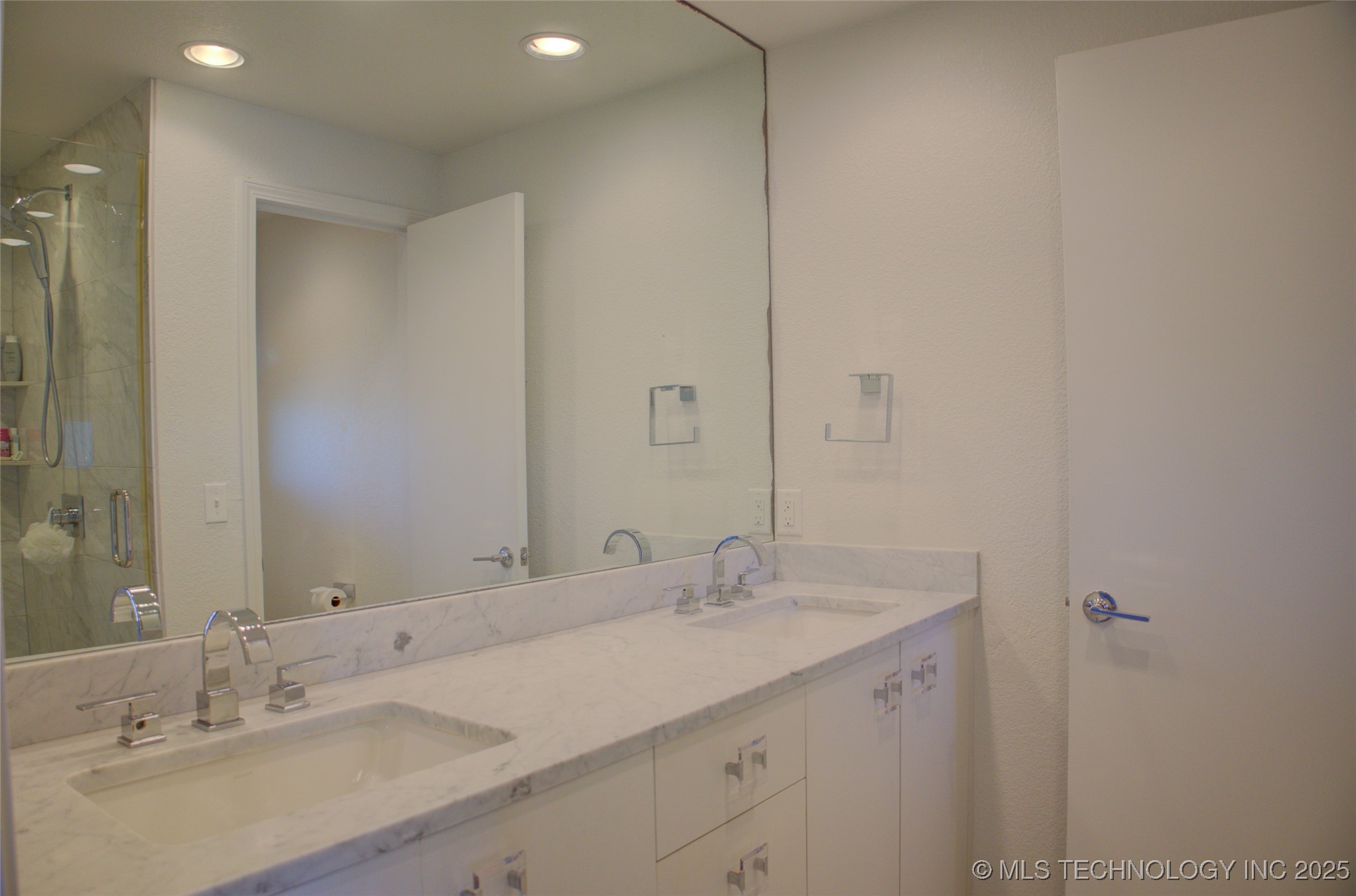 450779 E 341 Road 29