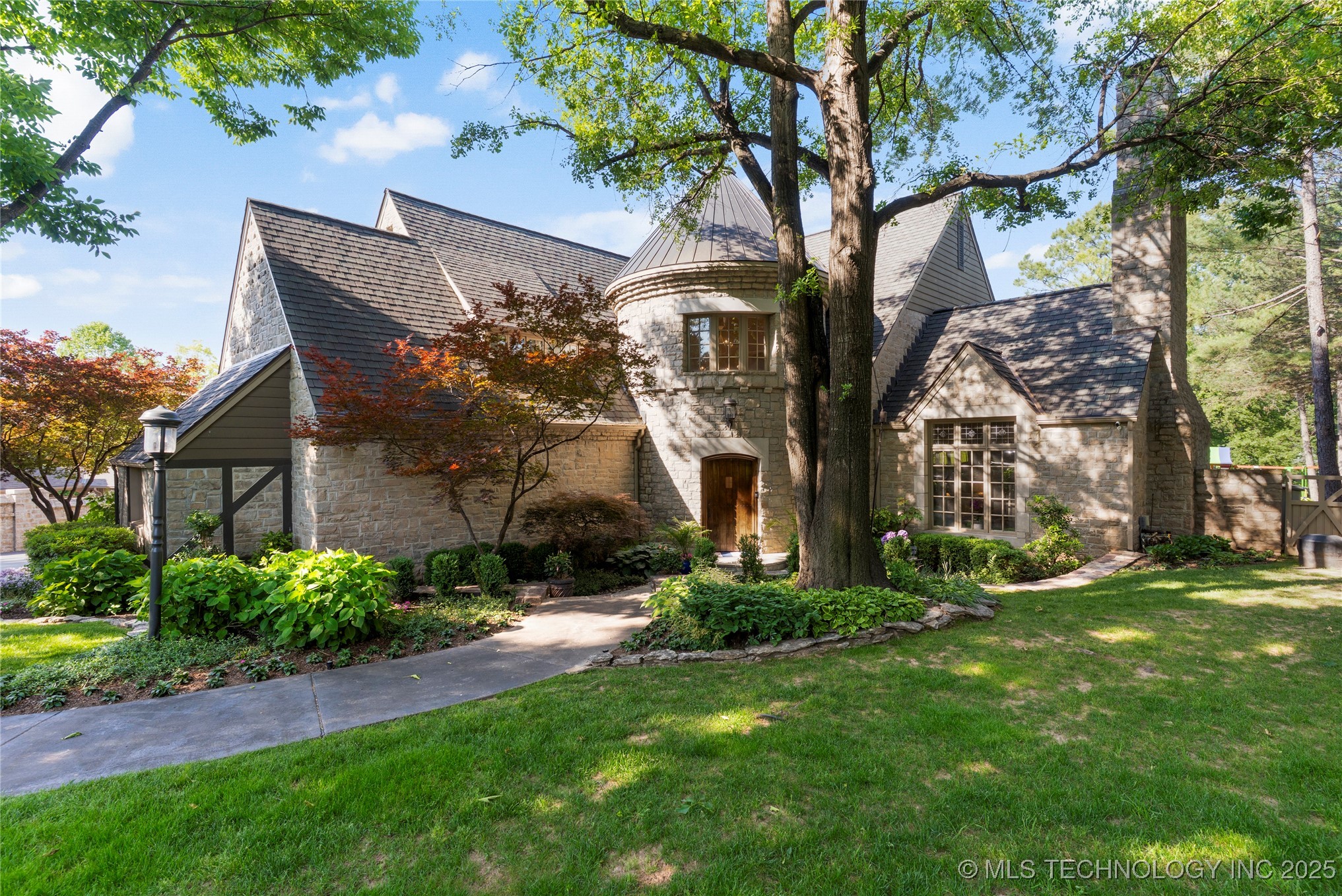 2715 S Birmingham Place