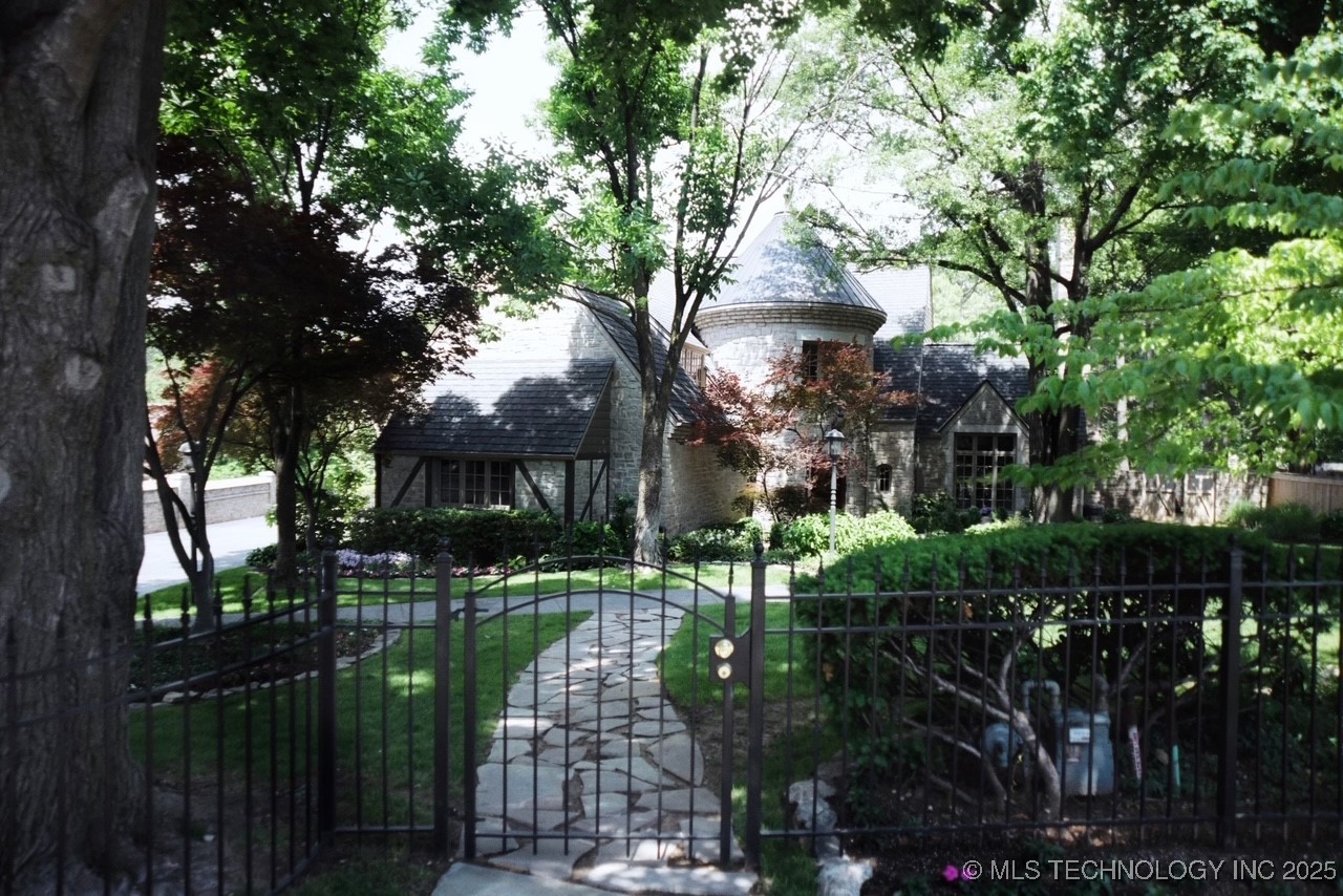 2715 S Birmingham Place