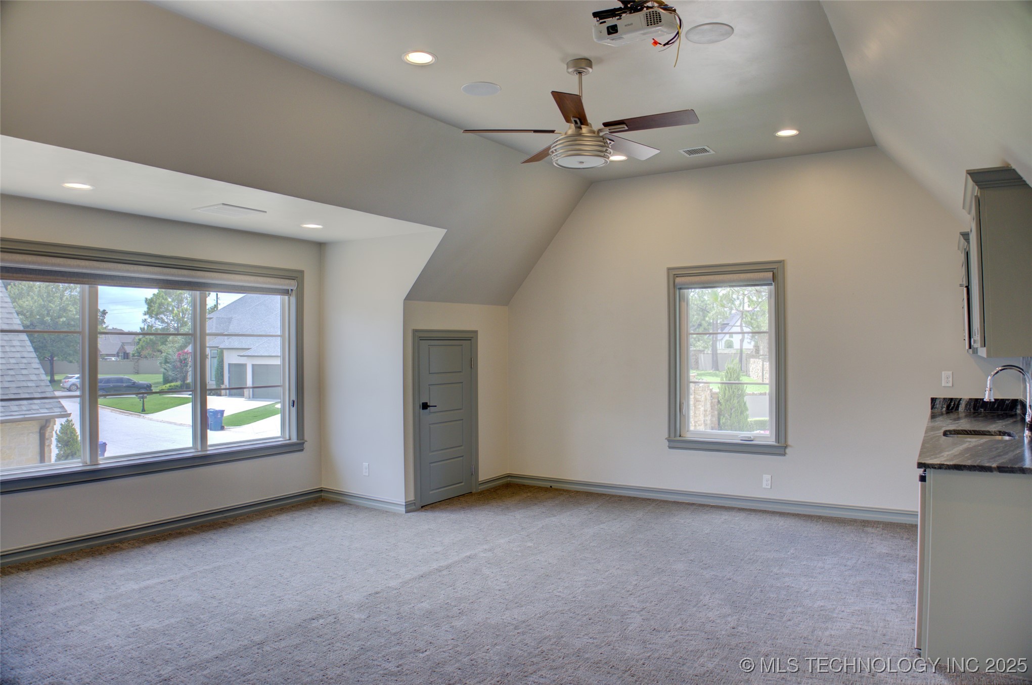 4401 S Yellow Pine Avenue