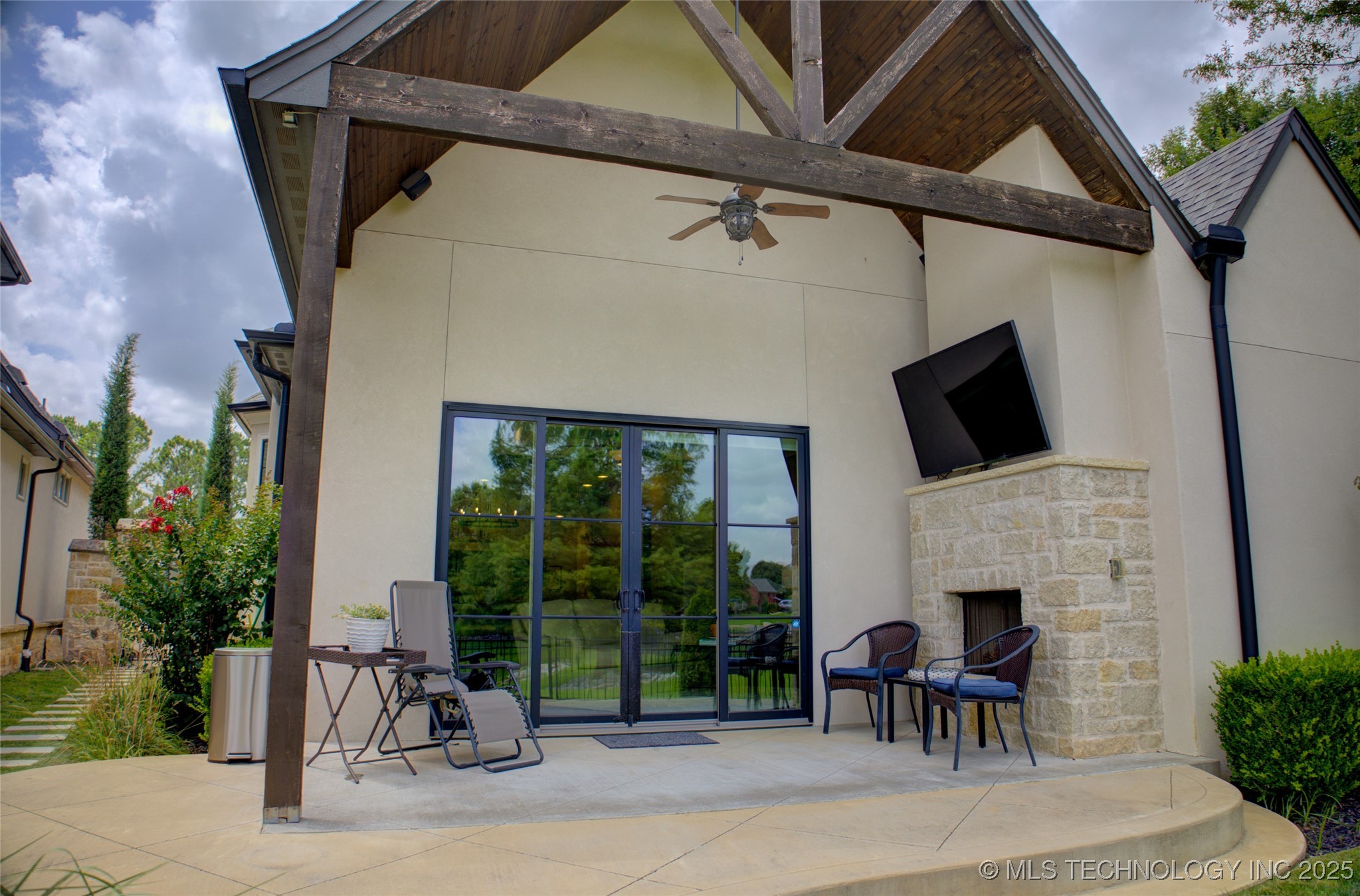 4401 S Yellow Pine Avenue