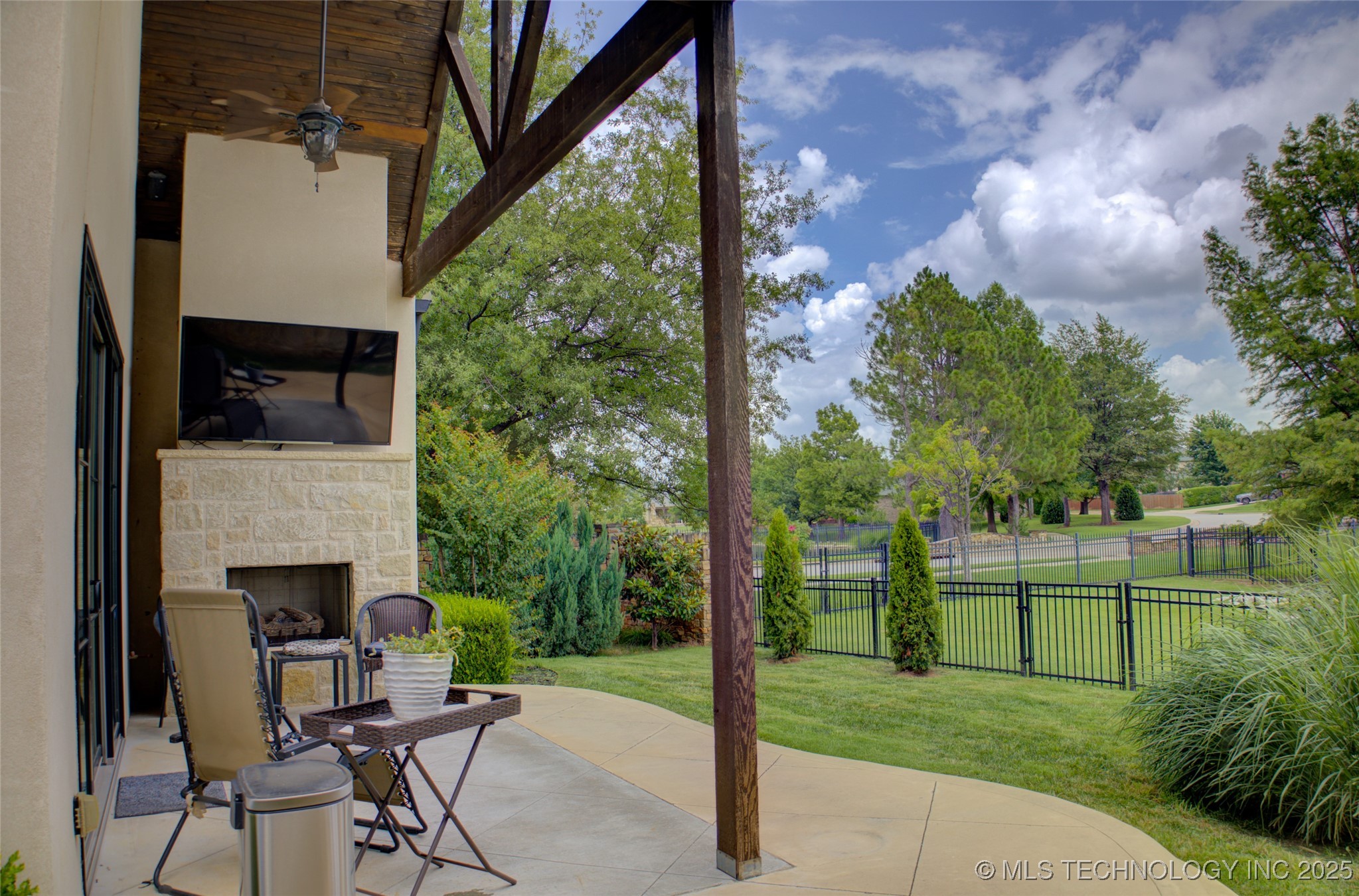 4401 S Yellow Pine Avenue